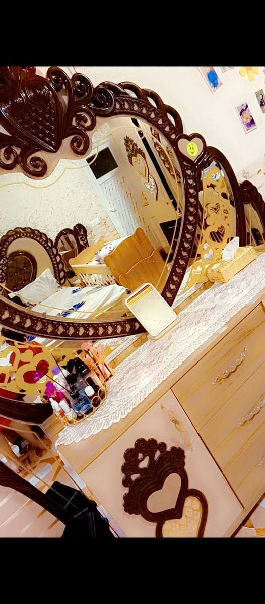 غرفه نوم مستعمله نضيفه  السعر 8000 وبي مجال  ‏‪***********‬
