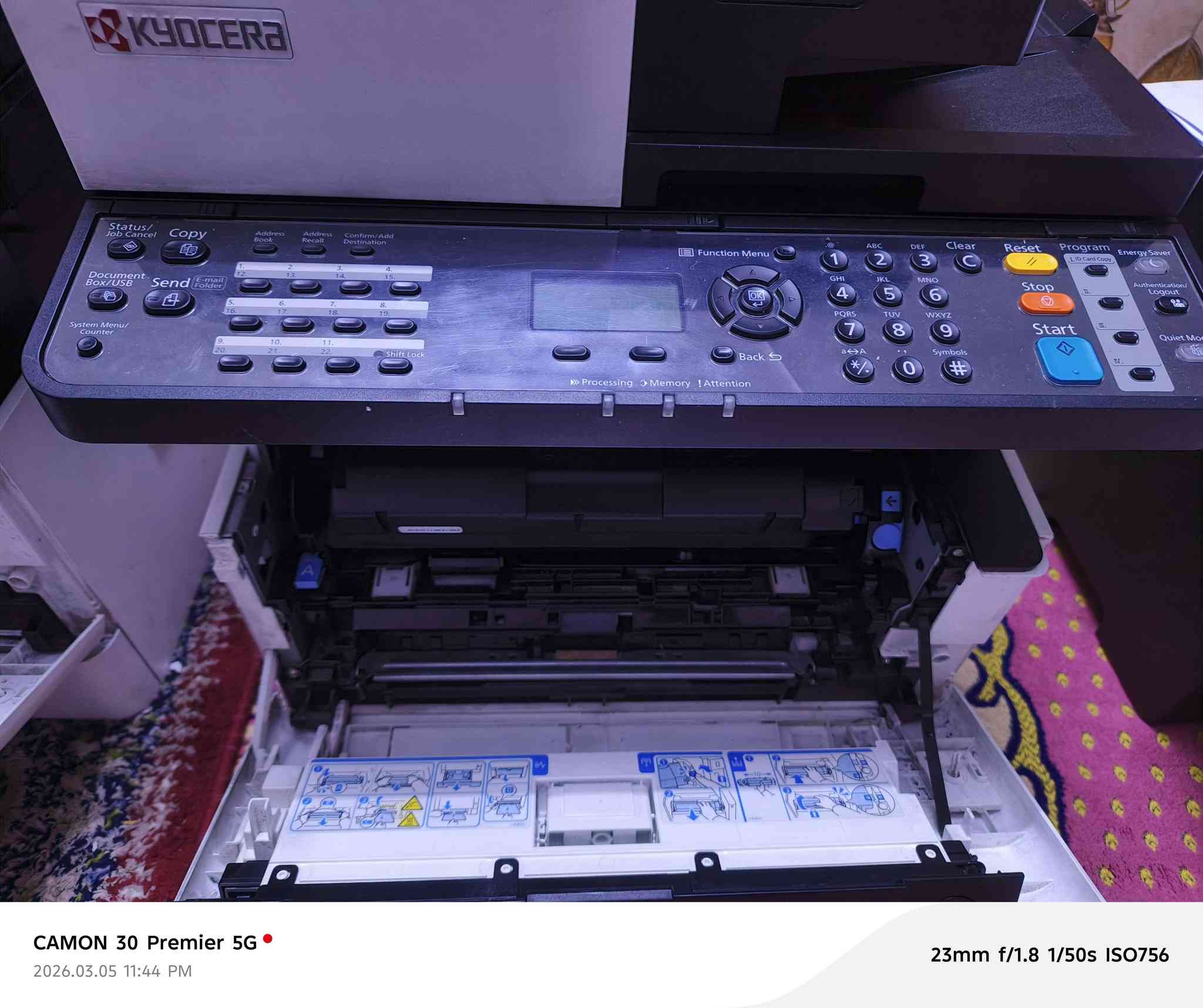 للبيع طابتعتين KYOCERa طباعه عاديه وحده تطبع والثانيه ماتطبع ماتسحب ورق ب١٥٠ لف ثنينهن مكاني بغداد الحبيبيه


**إذا كنت صاحب هذا الإعلان وتريد حذفه لأي سبب، رجاءا أرسل رسالة إلى الدعم الفني**