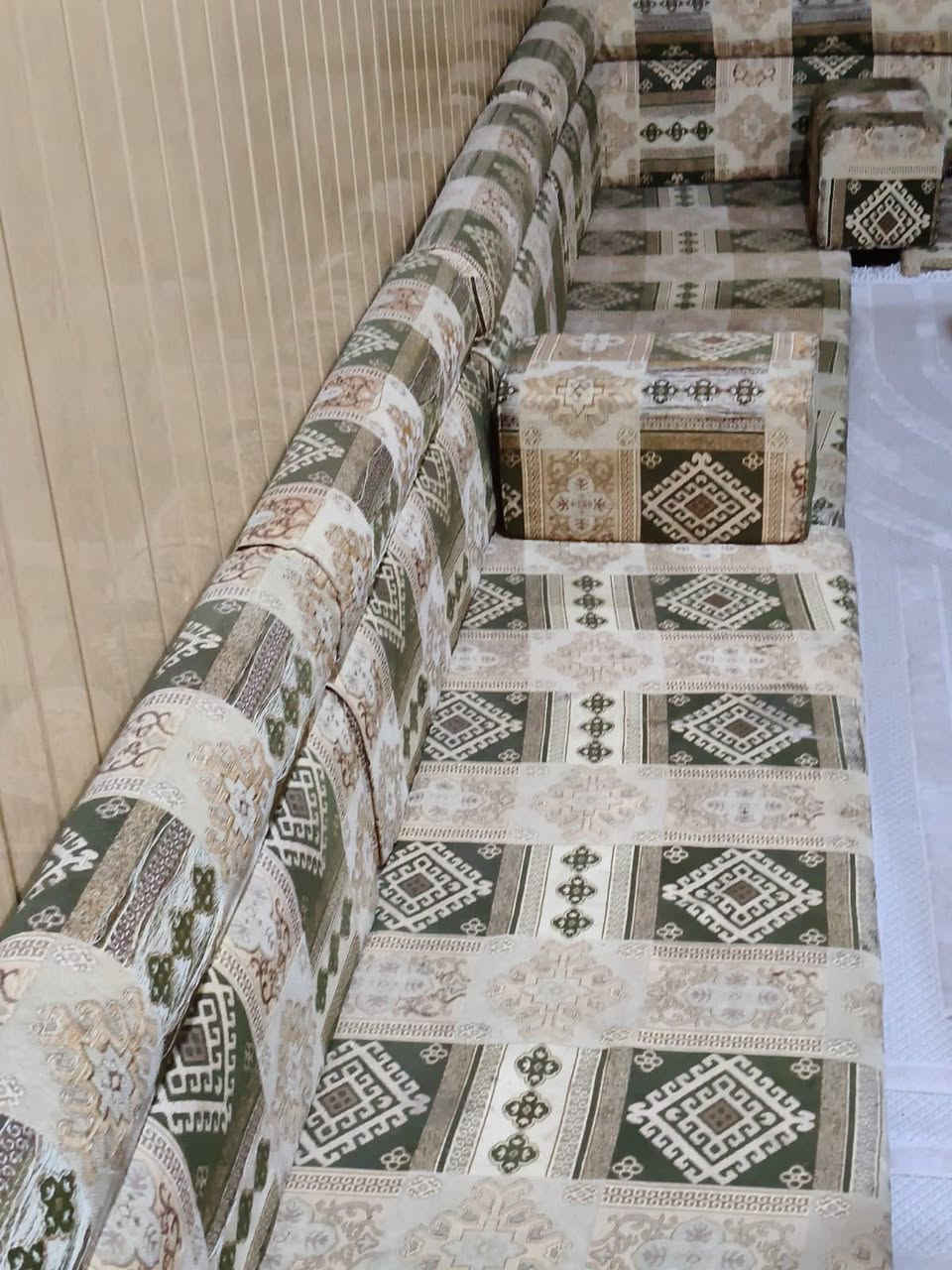 السلام عليكم
مكلفة بلنشرررر 
جلسة 16متر استعمال نضيف للبيع
السعر 350 الشراي يدخل خاص رجاءآ


**إذا كنت صاحب هذا الإعلان وتريد حذفه لأي سبب، رجاءا أرسل رسالة إلى الدعم الفني**