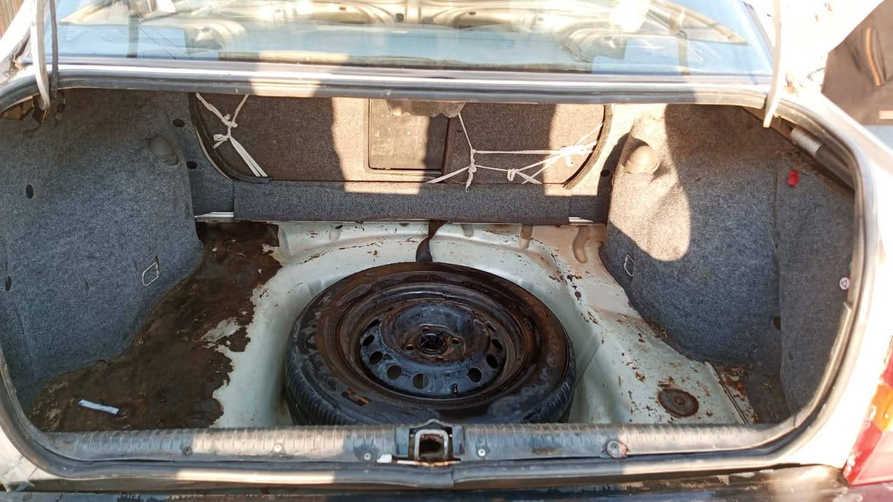 سيارة فكترة لبيع رقم نينوى خصوصي حجم 16 لون رصاصي محرك وكير شرط سعر 48بيها مجال ***********
