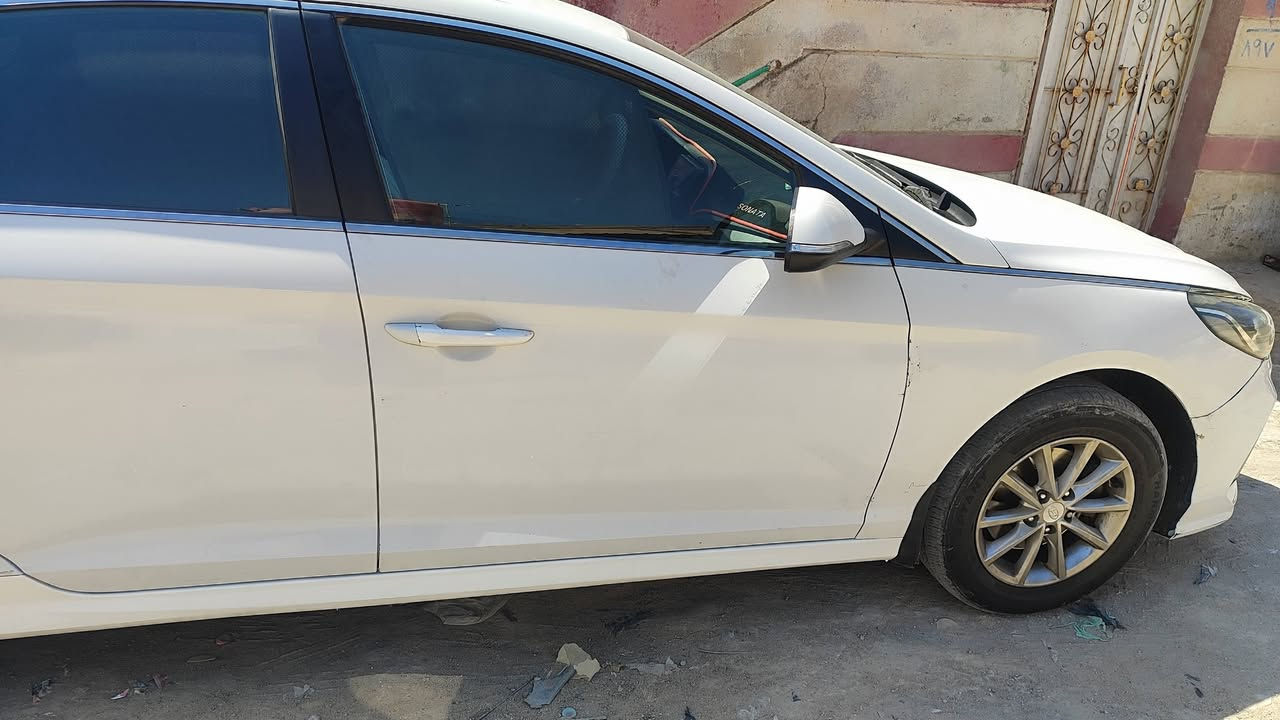 سوناته خليجي موديل 19 بسم شركه وكاله اوتحويل بل لعجبك بيه صبغ جاملغ الخلفي بدون ضرر داخلي مكينه وكير مكفولات شرط ماشيه 161 حقيقي بل ميه وعشرين يدك جرص سعره 150 وبيه مجال بسيط كلش شراي يتصل على الرقم ***********
