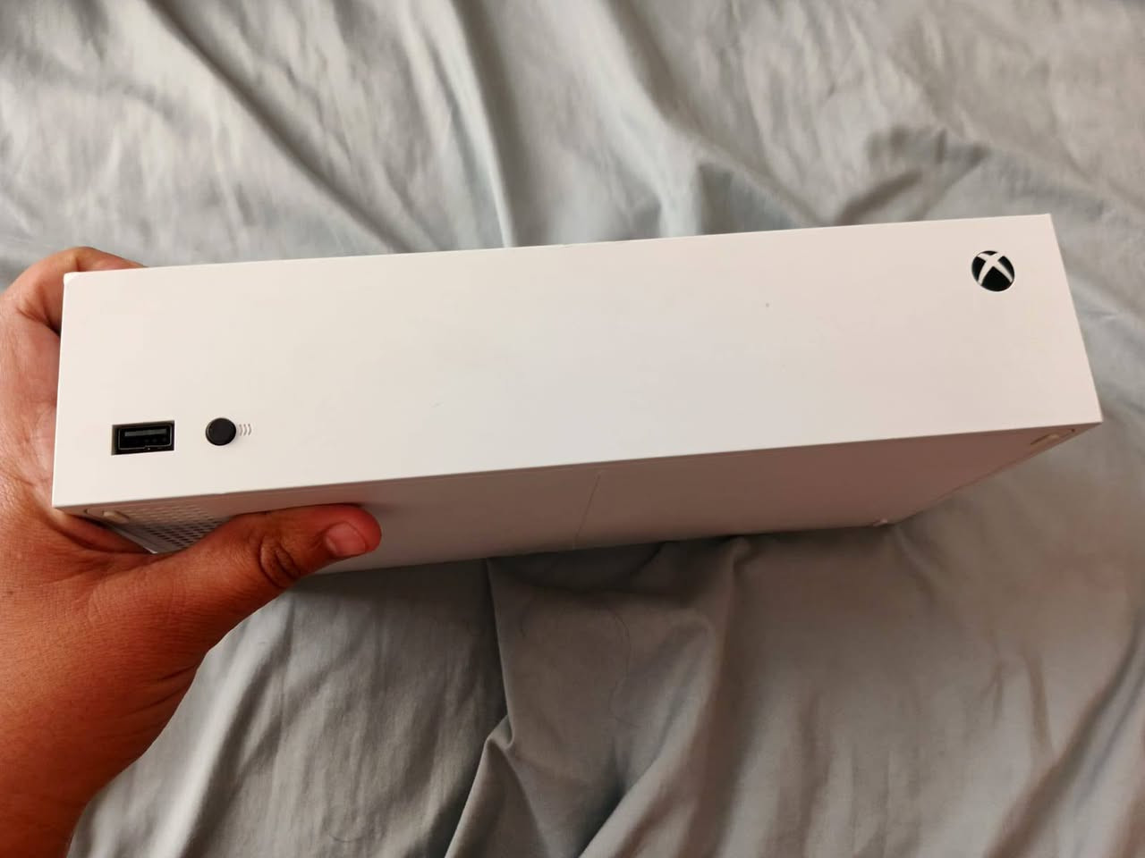 السلام عليكم اكسبوكس سريس اس ذاكرة 512 نضافتة جديد جدا الجهاز اصدار 2023 بدون كارتونه
العنوان بغداد السعر 350


**إذا كنت صاحب هذا الإعلان وتريد حذفه لأي سبب، رجاءا أرسل رسالة إلى الدعم الفني**