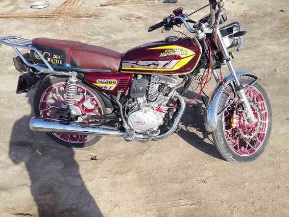 سلام عليكم دراجه للبيع موديل 2025اورق اصوليه مبدل ولفات وجاكوچ فقط ما مجفت  سعر 750وبيه مجال حك جيه المكان بغداد بدوره هورجب ورقم بيه واتساب ***********👉***********تصل علا لخط لواتساب ولخاص
