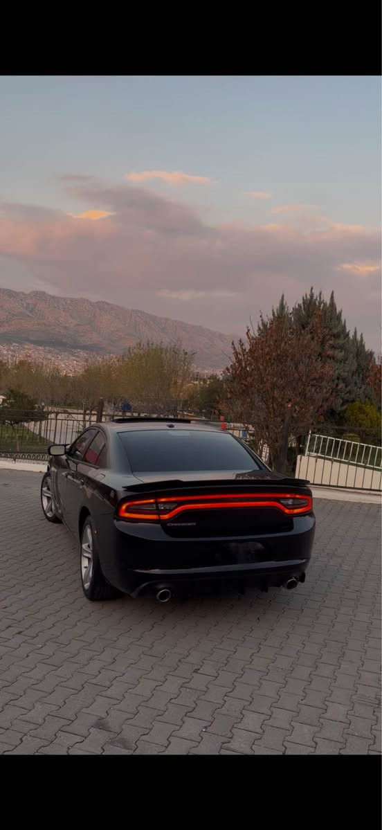 Dooge chager sxt plus 2016
سياره كلين تايتل
غرامه 700 
شريكة هارليم
رنگ ره ش
‏ 125 mill
گير مكينه شرت
رقم دهوك.. تحويل شرت
سعري ٢٠٧ دهوك, العراق


**إذا كنت صاحب هذا الإعلان وتريد حذفه لأي سبب، رجاءا أرسل رسالة إلى الدعم الفني**