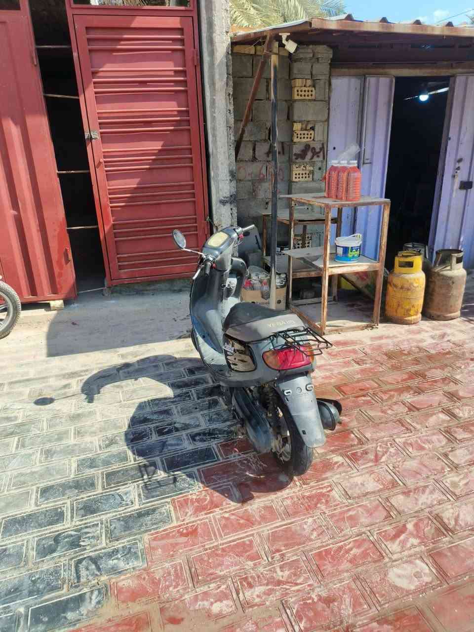 دراجه منغولي فحل للبيع مكينه ستندر علاوضع الشركه السعر ٣٥٠. ***********
