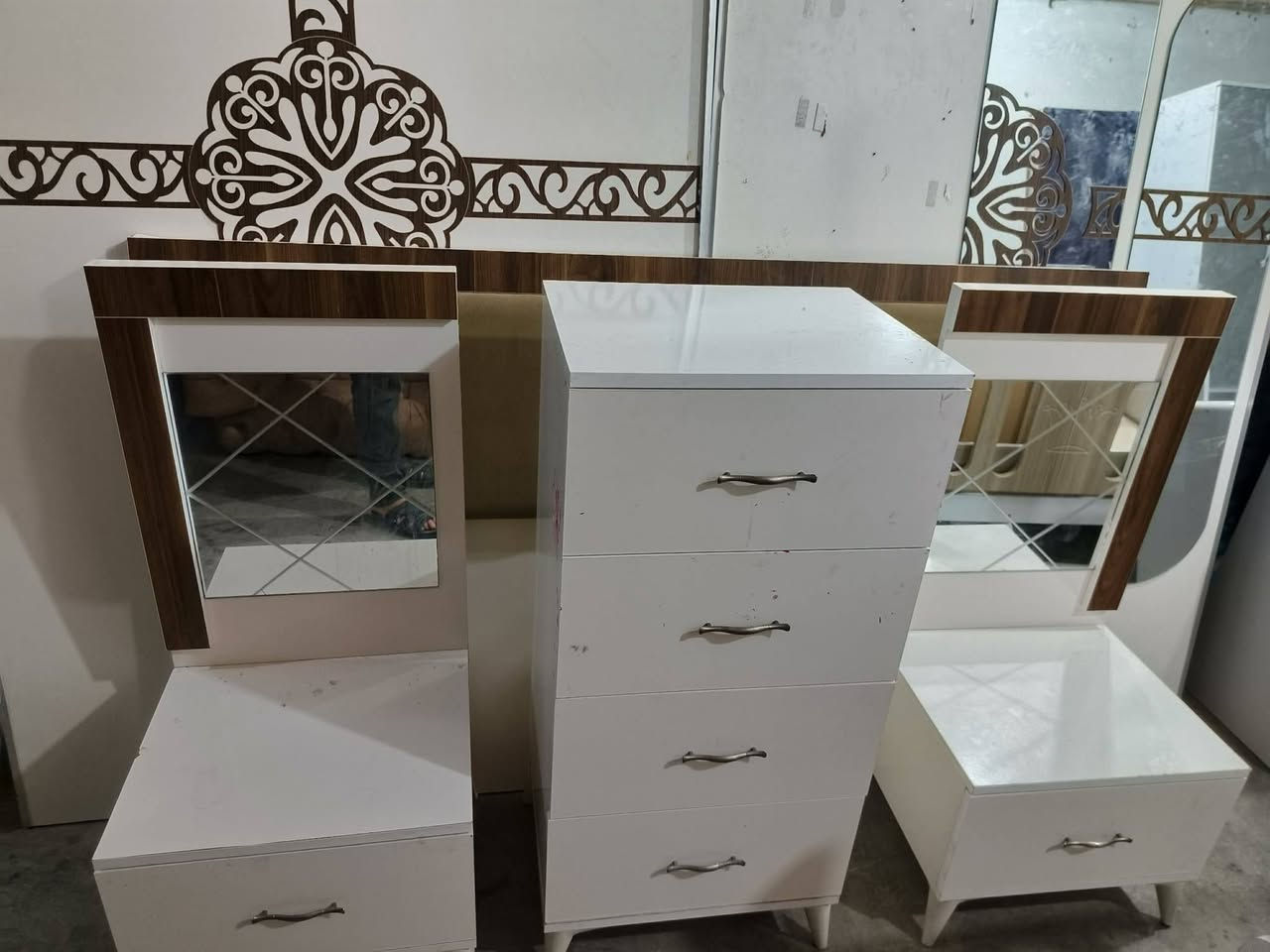 غرفەنوم تورکی 7قطعە 230الف بدون دوشک سعر230 عنوان کرکوک
***********

***********
