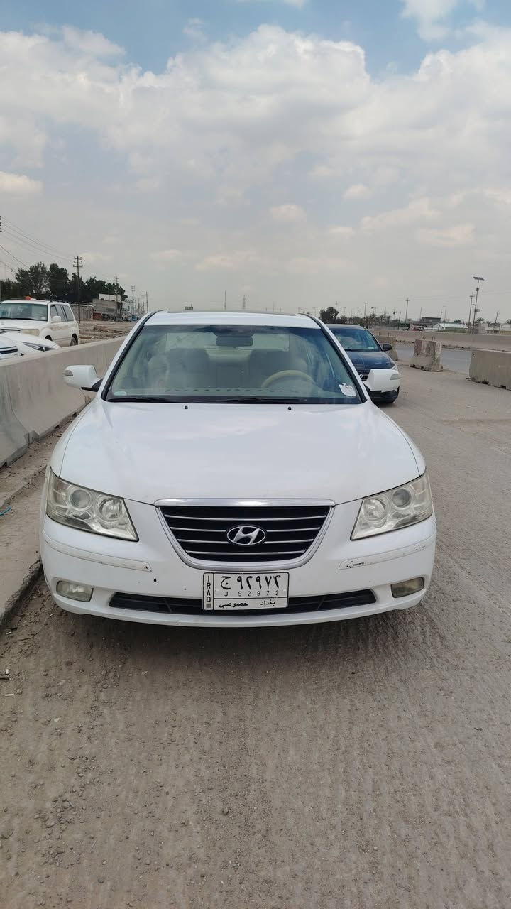 السلام عليكم
سوناتا للبيع موديل 2011 خليجي
 محرك 2000 دوش المرغوب
 رقم بغداد 
 تبريد جيد
السونار موجود داخل المنشور 
المكان بغداد. اليوسفيه ناحيه الرشيد 
للاستفسار ***********
السعر 115 وبي مجال بسيط
