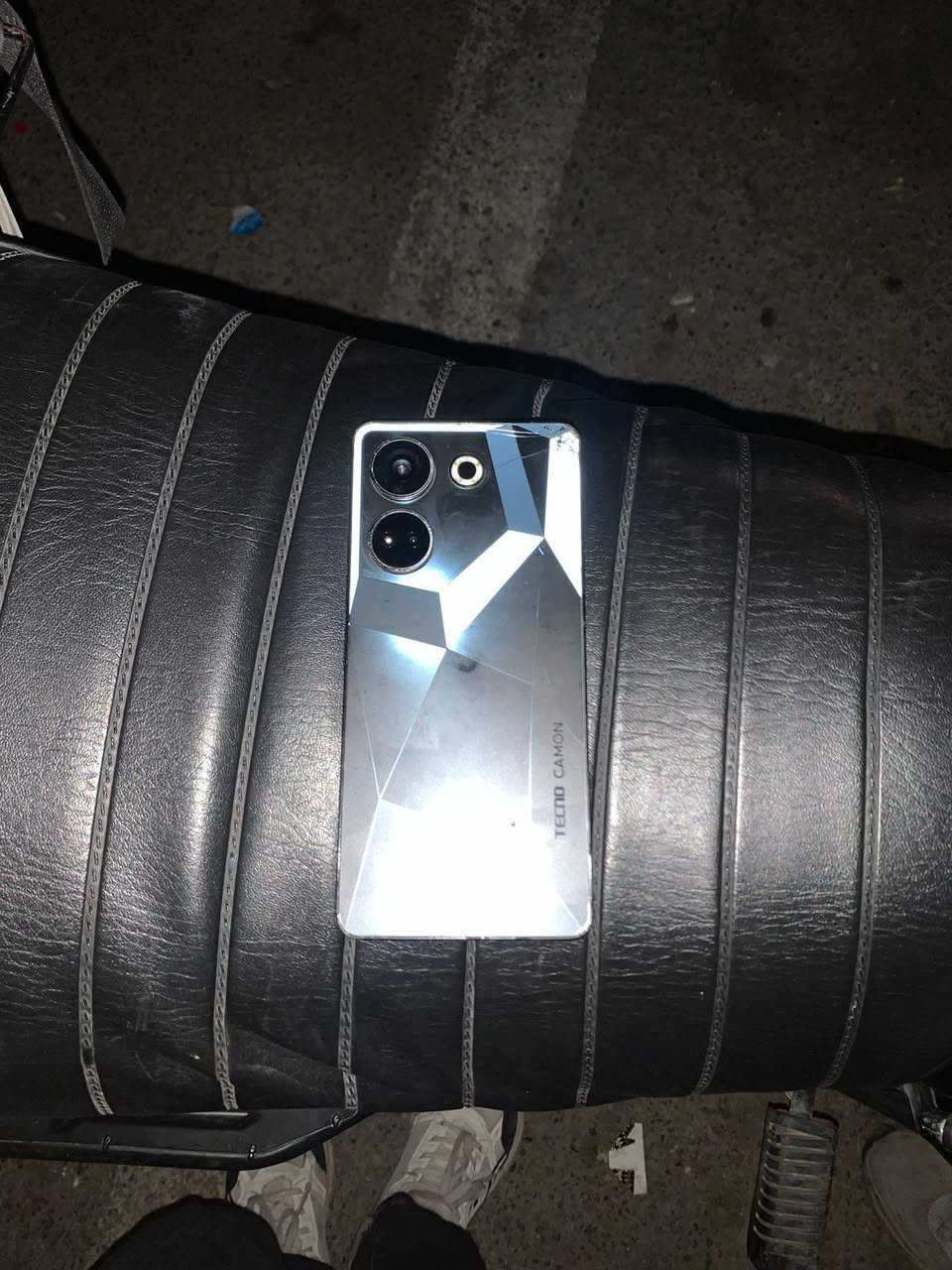 تيكنو كامون 20 برو ذاكره 256 للبيع مبدل شاشه نفس الاصلي فقط بصمه ماتشتغل وضهر مفطور سعره 110 وبي مجال بدون غراض 
***********
