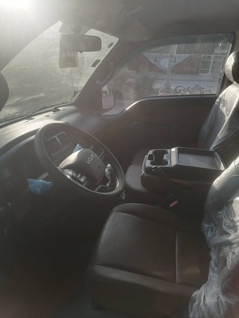 سلام عليكم كيه حمل موديل 2025 البيع موكفواله كفاله عامه. السعر 165 مكان واسط كوت مركز المدينه ***********
