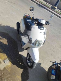 دراجه للبيع صارله شهرين من طالعه رمبه 07727420480