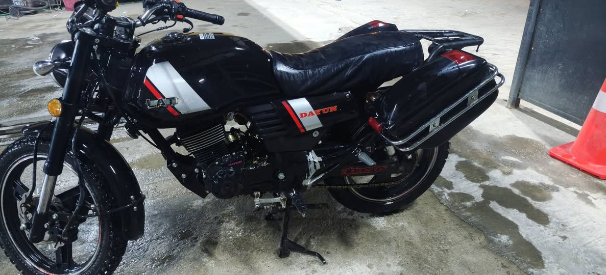 السلام عليكم  دايون لاتي. 22 رقم سنويه  مكان كربلاء  سيف سعد سعر 1950
***********
