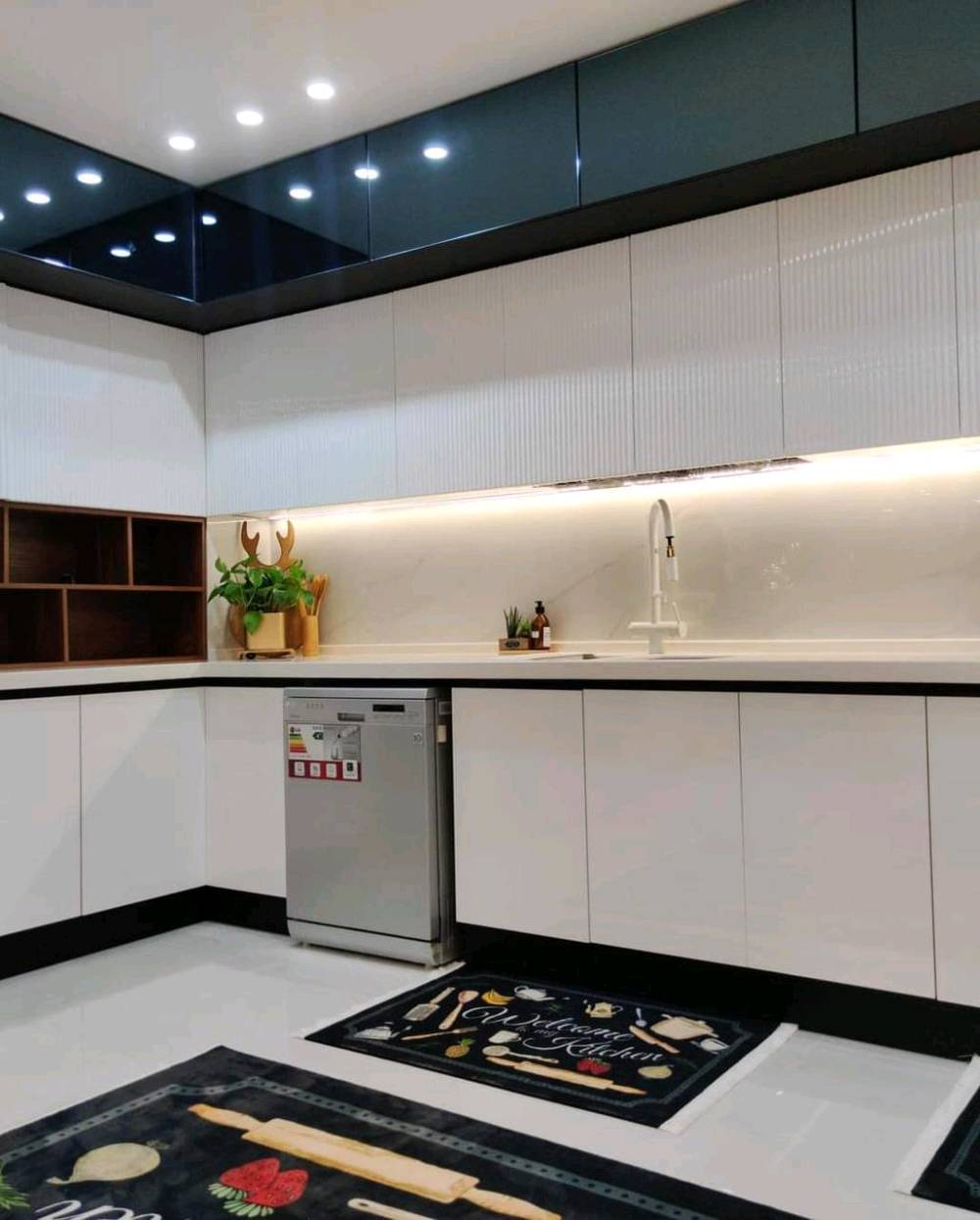 🌟 اجعل مطبخك قلب البيت النابض 🌟
تصاميم مبتكرة تناسب ذوقك ومساحتك
📞 احجز استشارتك المجانية اليوم ✨

واتساب ***********