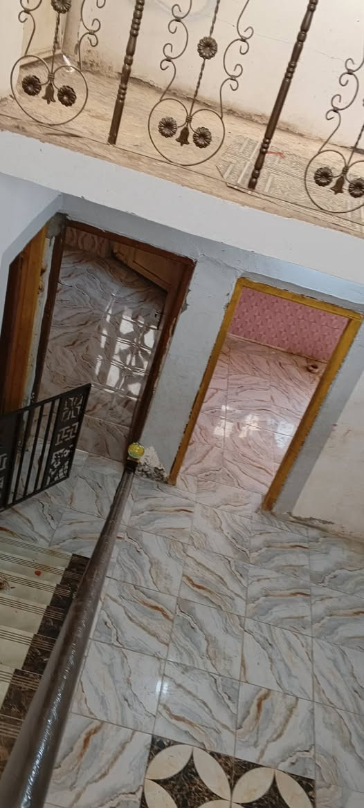 للبيع أو الايجار بيت مساحته 120 متر مربع طول بل عرض نفس الشي بيت يحتوي ع ستقبال وصاله ومطبخ وغرفه نوم وحده تفاصيله داخل الفيديو موقع البيت حواس المجسر 50 متر عن الشارع العام سعر البيت 35 وبي مجال
للاتصال ***********
للبيع أو الايجار بيت مساحته 120 متر مربع طول بل عرض نفس الشي بيت يحتوي ع ستقبال وصاله ومطبخ وغرفه نوم وحده تفاصيله داخل الفيديو موقع البيت حواس المجسر 50 متر عن الشارع العام سعر البيت 35 وبي مجال

