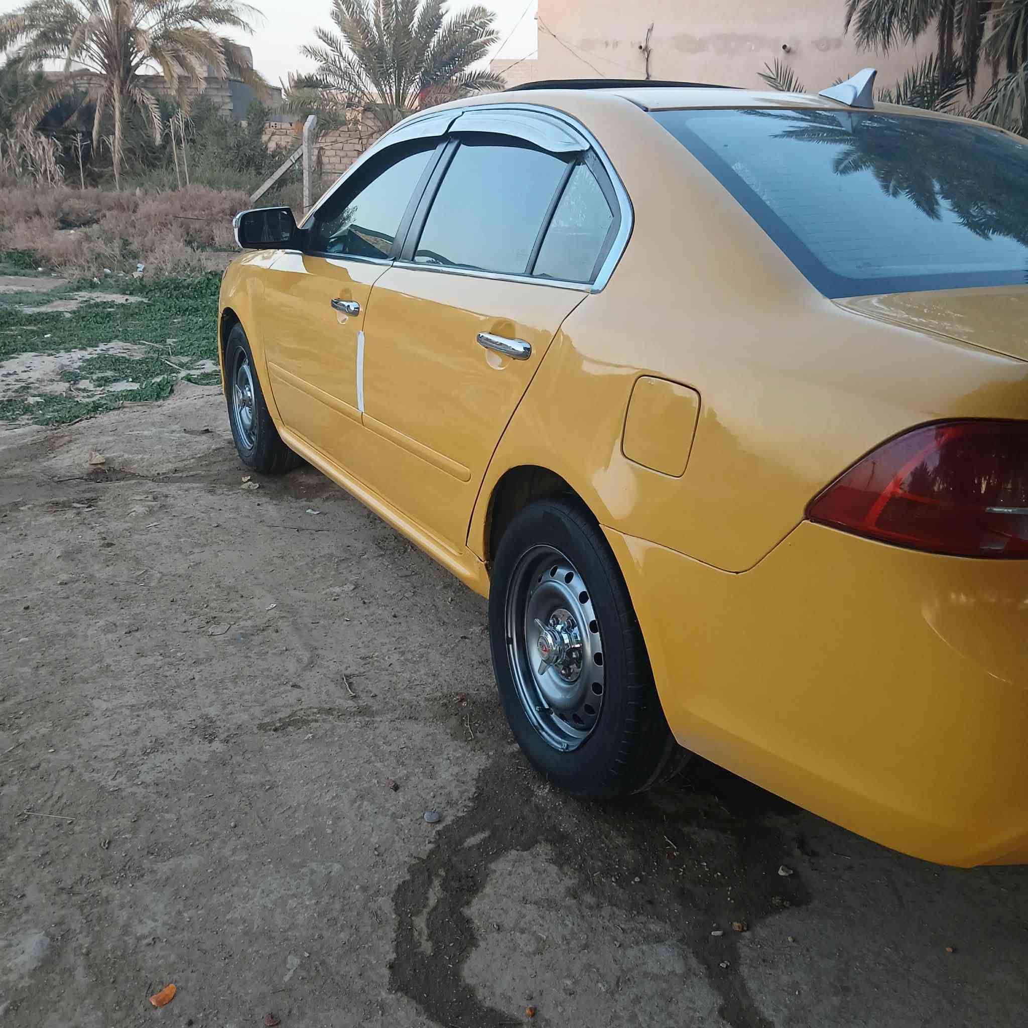 سلام عليكم كيه وبتيمه تكسي أمريكي مكينه وكير وتبريد وحداديه كله شرط تحويل مباشر رقم أنبار مشروع وطني سعر ٨٥ وبيه مجال بصيط اني مكلف بنشر تصل عله هاذا *********** لعنوان سماوه رميثه
