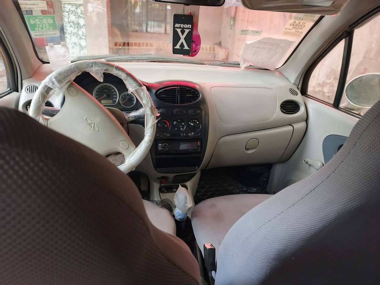 السلام عليكم ،،،
QQ  للبيع
موديل 2012
رقم نينوى مصطرة
هزة جديدة.
سنوية عضم جديدة الى 32
تبريد بس تكمل غاز❄️
سيارة حيييل نضيفه 
بيها تقليمات بصيطة 
كير مكينة نضاف
وارمنية كلها شركة
ناعسة حييل
شرط التحويل من الشرعي و وكالة اني اسوي
سعر السيارة 34 ورقه $ وبي شوية مجال
***********
***********
