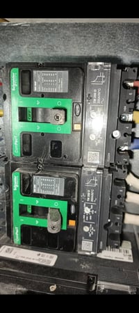 قواطع ٢٥٠أمبير شنايدر • قاطع ٤٠٠ شنايدر • كونتاكتور شنايدر كبير