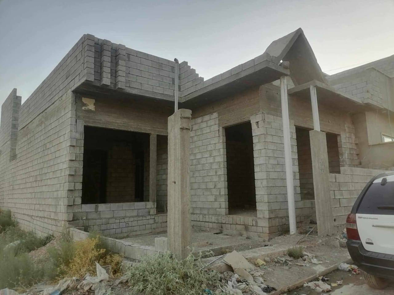 هيكل للبيع مساحه ٢٠٠ متر 

 في حي الكندي الثانية قرب مولده الجود 

الهيكل طابقين طابق الثاني ما مصبوب 

المنطقه كامله الخدمات تبليط ماء كهرباء 

السعر ٥٥ مليون قابل للتفاوض 

للاستفسار أكثر الاتصال على الارقام التاليه 

***********
***********
***********
