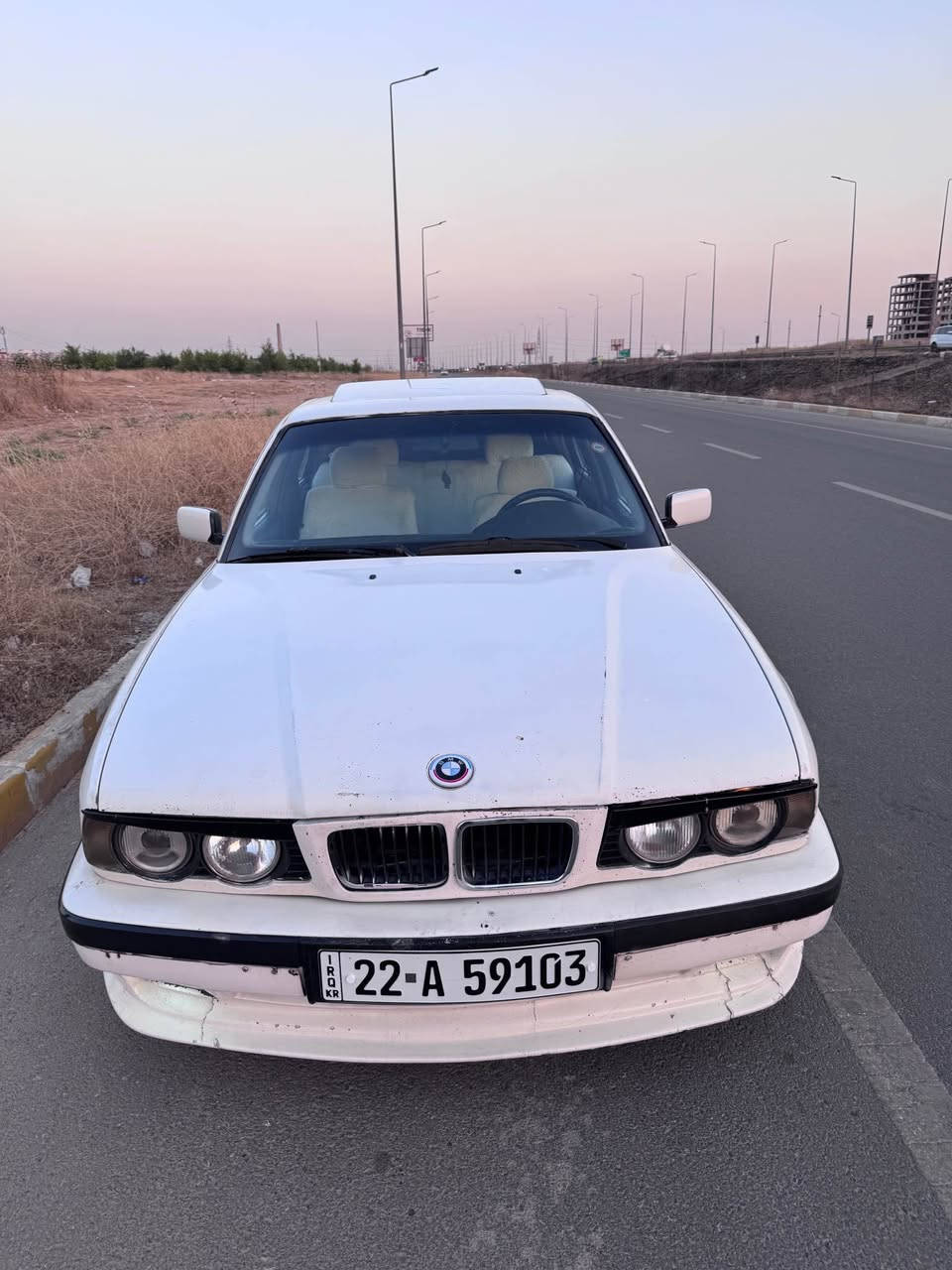 BMW 1991 525i 
مەکینە کەپسی گێر عادی
دووپارچەی سبوغە بەس پەمپە بێ لێدران
سلایت دوو جام کارەبا
بۆنیتو پێش کراوە بە 1995
چوار تایەو ویلی نوێ 
مەکینە بەشەرت 
توندو تۆلە 
تەبرید بەشەرت
کارەبایات بەشەرت
وتساپ
*********** أربيل, العراق
