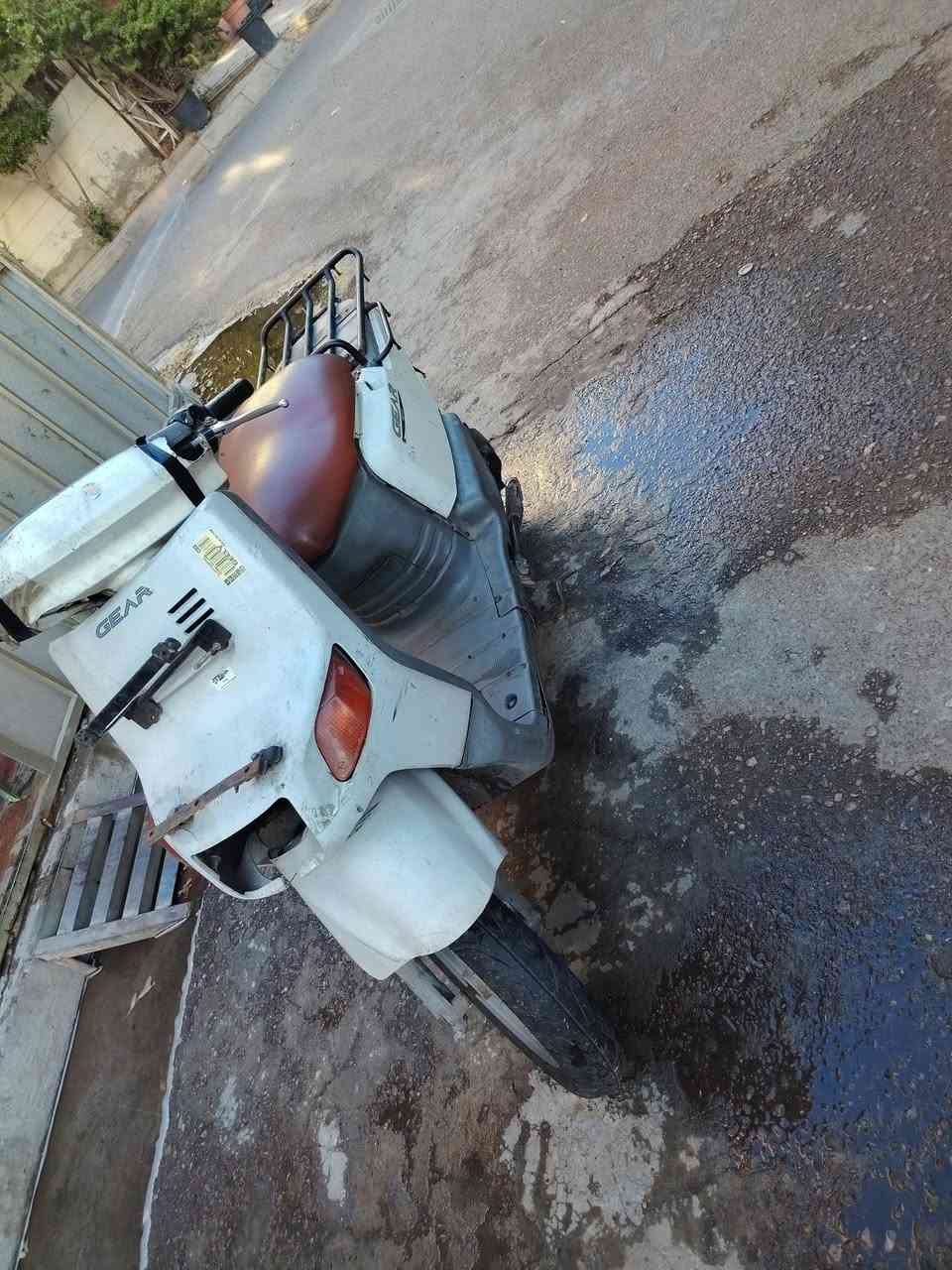 للبيع دراجه بيكم تايرات جدد دبلات جدد كابريتر جديده مكينه نكفوله اكسل مكفول كلجات نضطيفه ما عده القايش تعبان سلف نكره هورن شغال دراجه حلوه مصروف عليها اهواي مكاني كاضميه *********** سعر 275بيها مجال بسيطذ جدا
