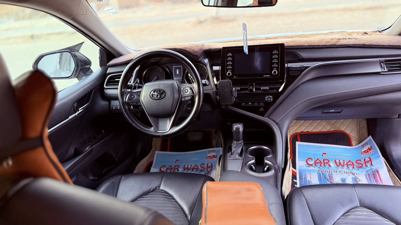 السلام عليكم
كامري 2021 se للبيع 

داخل جلد

كرسي السايق كهربائي

تحكمات جهتين 

مثبت سرعة 

تحديد مسار 

رادار امامي 

ويل 18 بلادي 

انارة ابيض LED 

شفتات استيرن 

ماشيه 114 

ضرر قطعتين بدون دواخل بدون ايرباك كما موضح بالصورة سونار مرفق مع الصور

السعر 190 وبيها مجال بسيط 

السيارة شرط  التحويل  مكان السيارة بغداد 

***********
