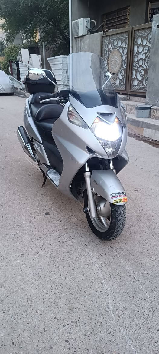 سلام عليكم للبيع سلفر ونج وارد امريكي دشبول 200 سكيورتي مكينه 600 بلادي برغي مامفتوح  بيها شرط الفحص شلعه معدل كلش قويه نعومه فول كهربايات كله شغال سعر 15 بغداد زعفرانيه *********** شراي خادم
