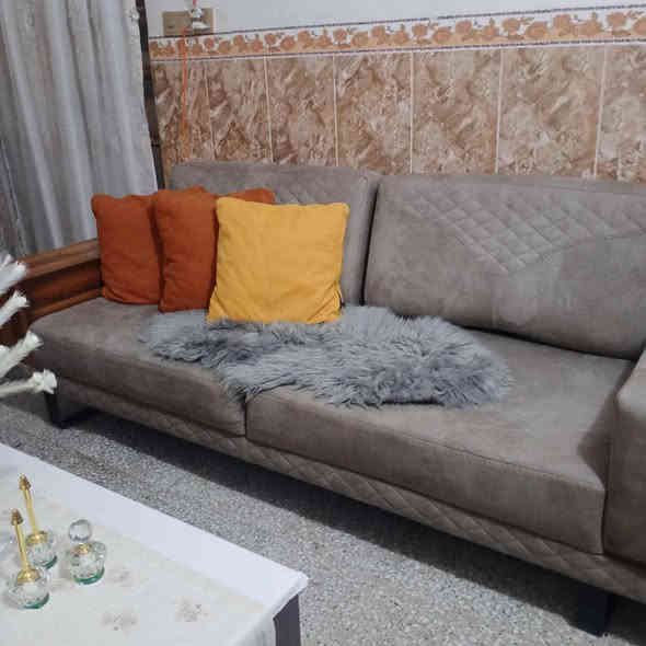 تخم تركي ٨مقاعد يصير سرير قماش ضد المي الأرجل حديد السعر ٦٥٠ مكان بغداد جسريالى 
*********** بغداد
