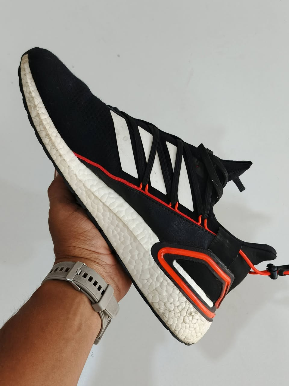 اديداس الترا بوست اصلي اورجنال
▪️قياس 46---30.cm طول القدم 
👟 طبي وزن خفيف مريح القدم 
☎ واتساب ***********☎
🚗 توصيل كافة محافظات العراق 🚗
