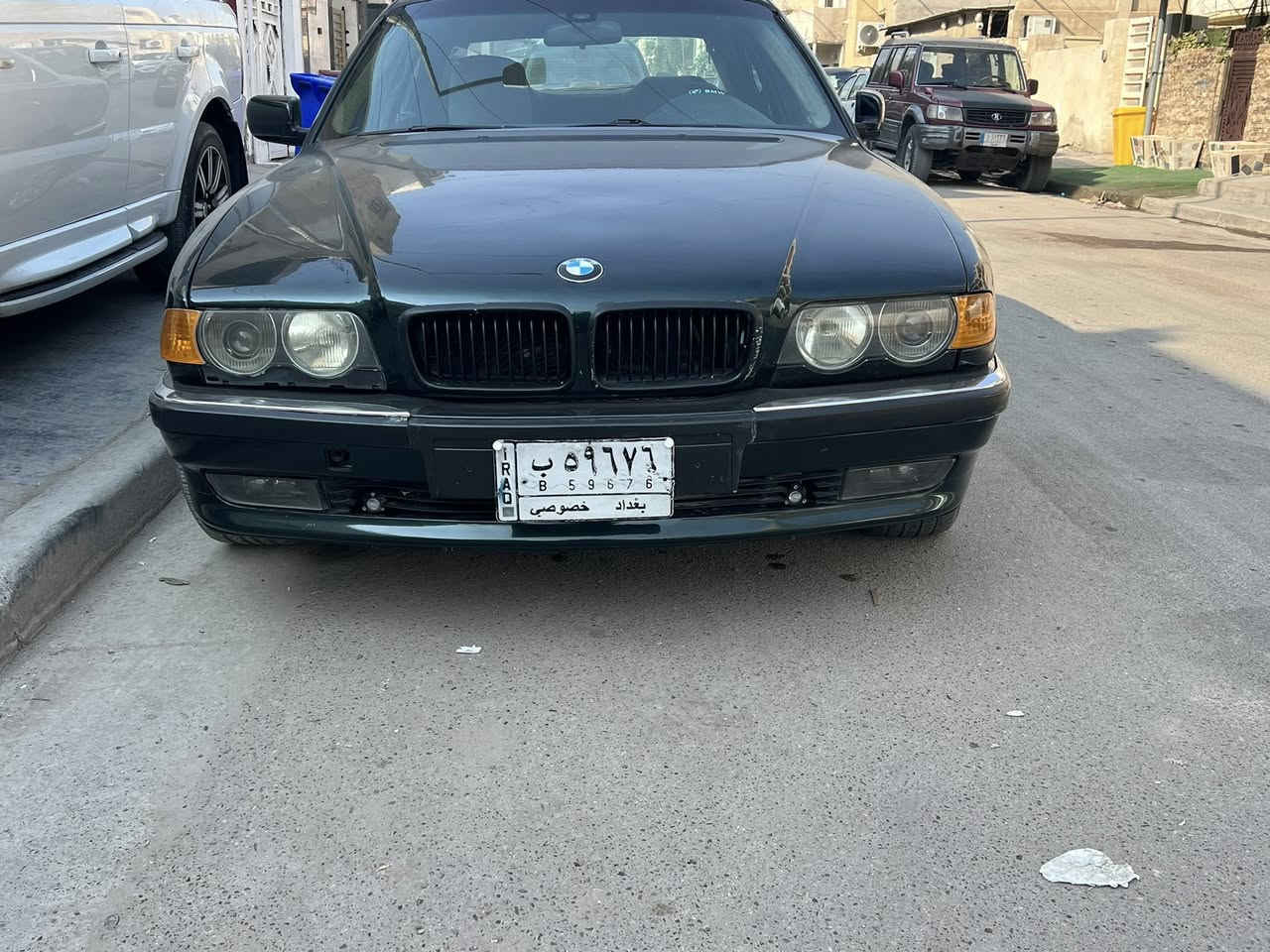 Bmw خفاش ١٩٩٦
٨ سلندر اصل ٧٣٥ باب قصير 

سلايد روف صندوق شفط كير ومحرك لوك مكفولات 

صدر امامي خلفي جديد سنتر لوك مكفوله من الحادث مصبوغه اثر جراد تبريد شغال ترايها كلش حلو 

مكانه بغداد الغدير السعر ٦٨ للاستفسار 

***********
