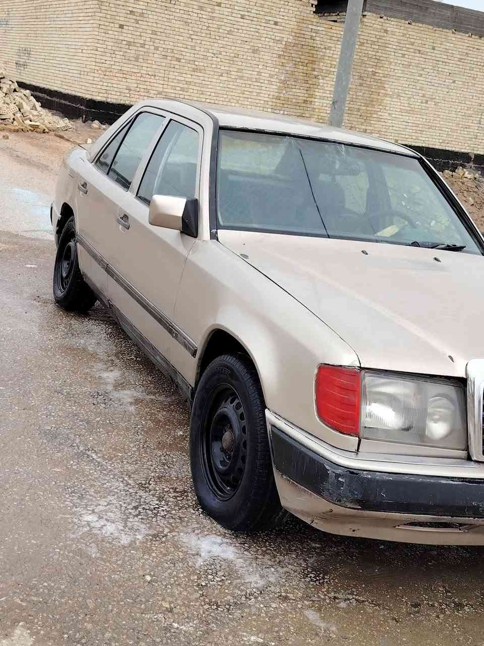 سلام عليكم مرسيدس دب مديل ٨٨/ رقم بغداد تحويل حاضر عنوان بابل القاسم مركز مدينه/ سعر / ٣٠ / بيها مجال قليل/تفاصيل اكثر عله رقم هاذ *********** بي واتساب
