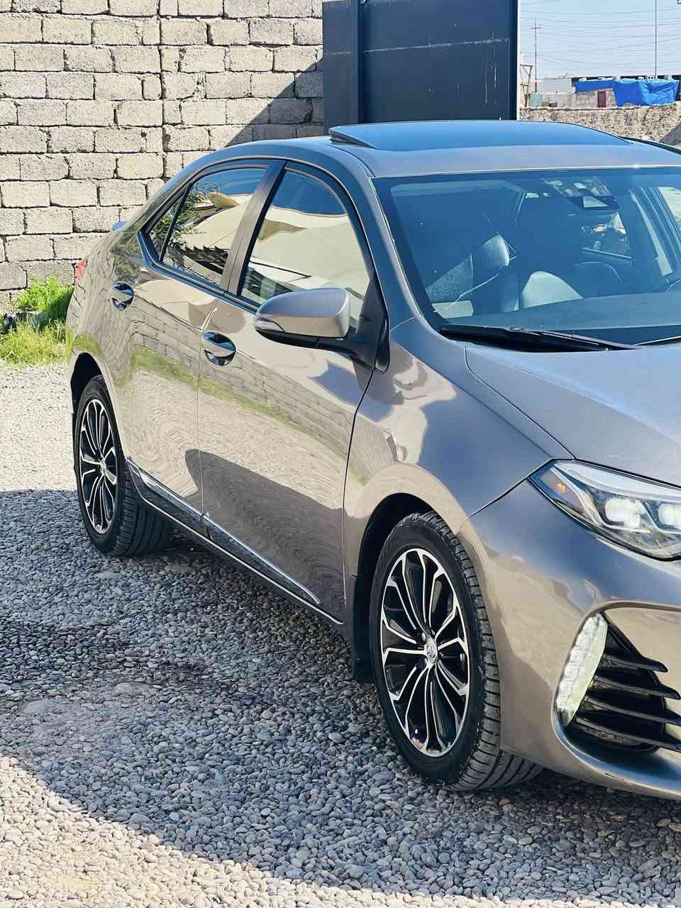 السلام عليكم كورلا موديل 2018 SEمحسن
رقم أربيل شرط التحويل 

گير محرك شرط ما مفتوح 

ماشيه 90

____________________

مواصفات _بچم قرش 

فتحه سقف ⚠️

اشاير بل مري ⚠️

لايت عدسه ⚠️

بك لايت لد ⚠️

5ويل كب ⚠️

كشنات جلد ومخمل ⚠️

هيتر ستير ⚠️

كشنات حار بارد ⚠️

رادارات ⚠️

مود سبورت⚠️

فول فول للأخير ما عده بصمه ⚠️

__________________________

السياره بيه جاملغ وبنيد بدون دواخل ⚠️

شرط بارد شرط ما بيه 

____________________

للستفسار الاتصال علئ الرقم 

***********

___________________

مكان السياره القياره قريه الحاج علي
