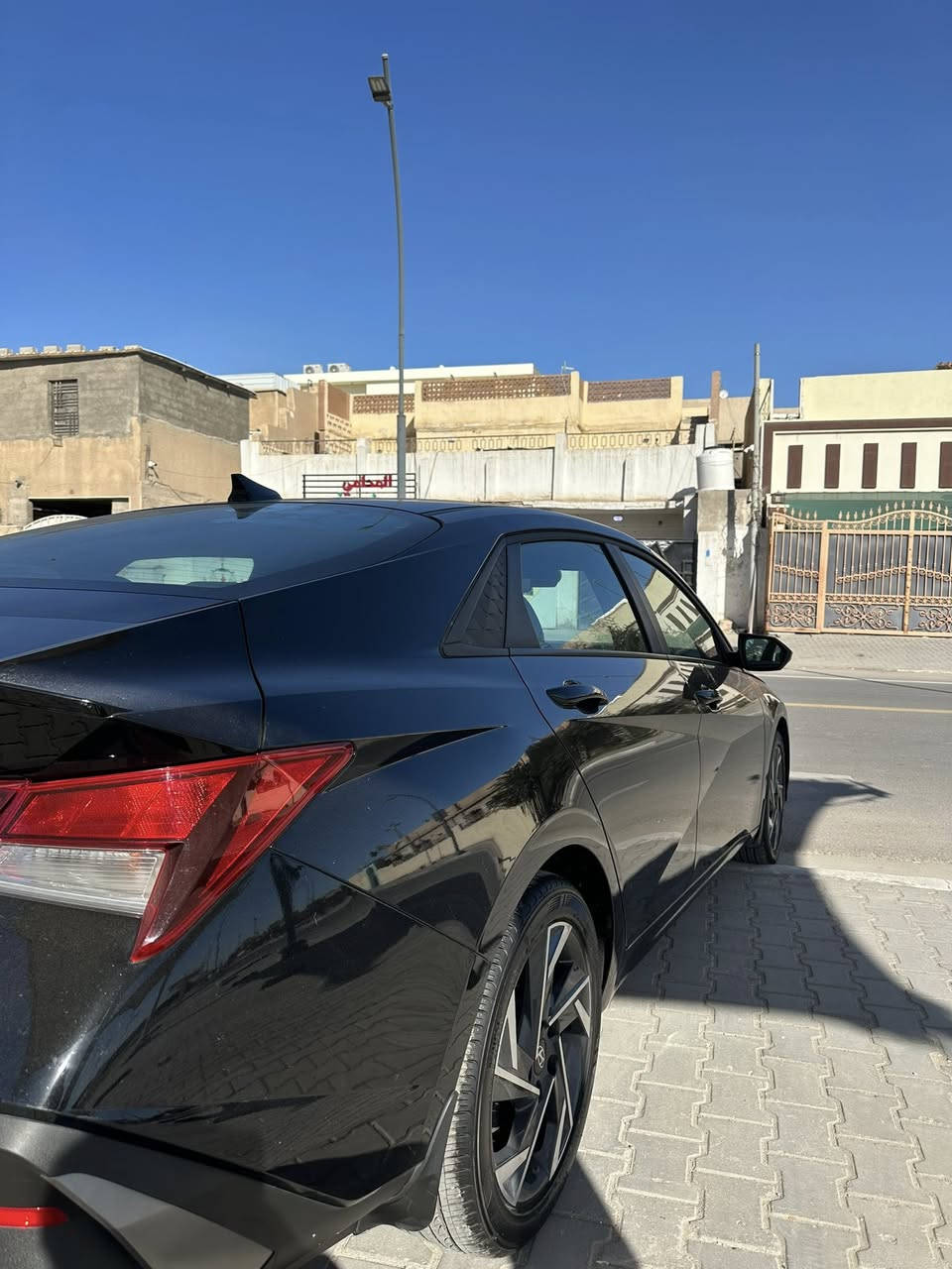 هونداي النترا  
مديل 2025وارد امريكي رقم أربيل وكاله او تحويل .
ضرر السياره جاملغ تبديل + نص بنيد صبغ  .شاصي مكفول 
سياره فول مواصفات للأخير عدا الفتحه شاشه اللكتروني تشغيل عن بعد رادارات امامي خلفي حساسات نقط عميه تدفئه كشنات  شحن وايرلس السياره جاهزه من كلشي  ما بيها نقص مكينه كير كله بالشرط  محرك 2000 دوش .
ماشيه 4000 الف mi زيرو زيرو .
   لون اسود   نضيفة السياره وجاهزه .
سعر السياره162$ وبيها مجال 
     عنوان البصرة الجنينة 
رقم تلفون ***********
