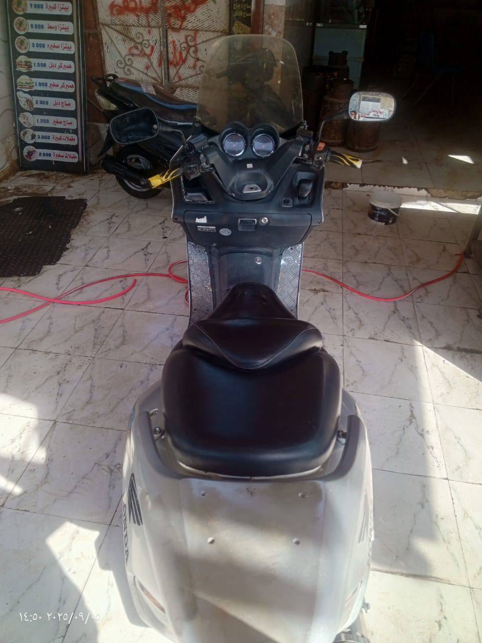 سلام عليكم دراجة فورزةالبيع كلشي شقال بيها دراجة مامفتوحة بس طفت مفاجئة ماعرف شنو العطل دير بس ماتشتقل ابيع كوم حديد سعر ٣٠٠الستفسار ***********
