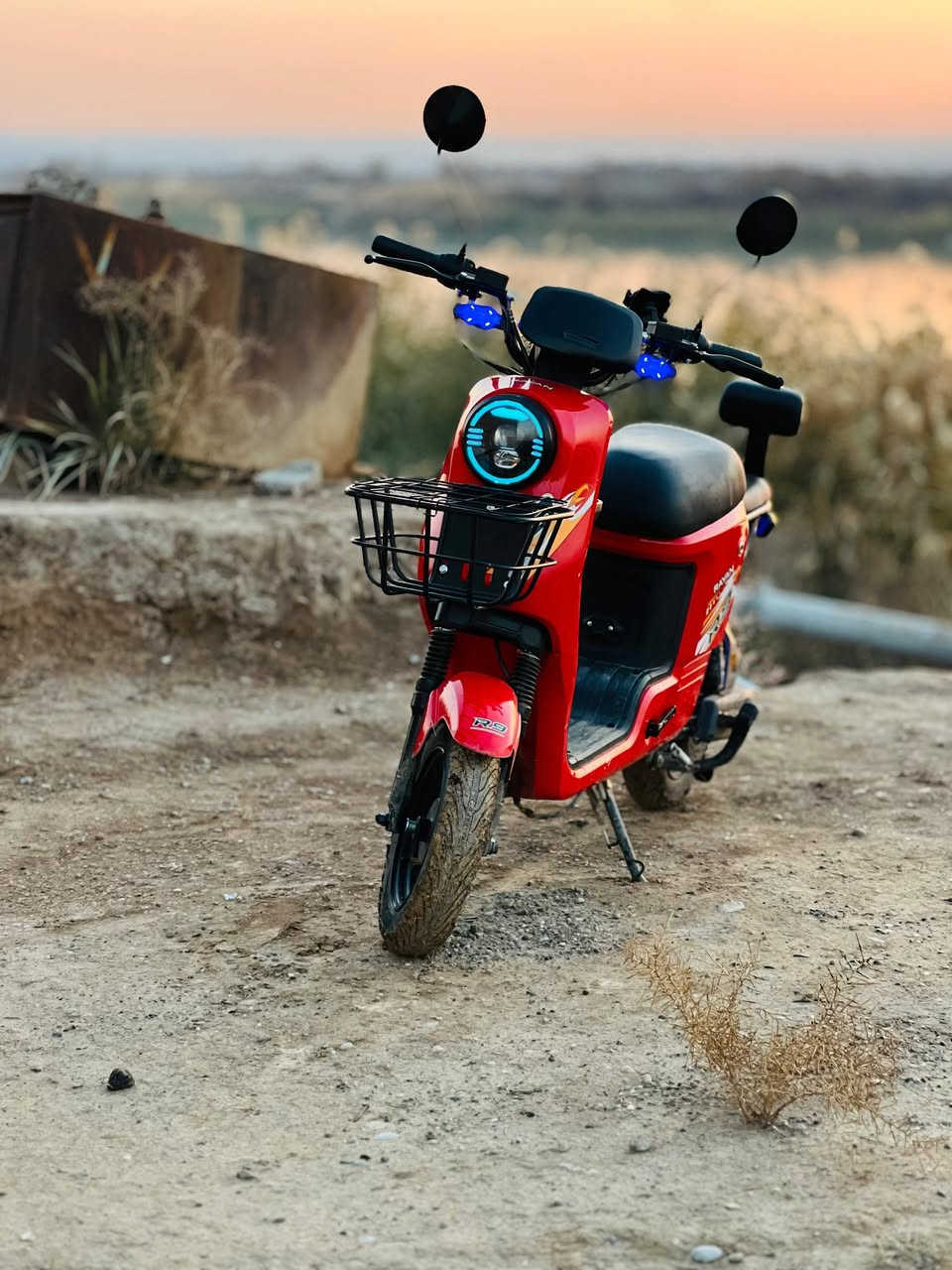 مكلف بل نشر
السلام عليكم
يوجد موطور شحن نوع R9
موديل 2025 
ما بي كلشي
مستخدم: 4 ايام فقط 
السعر: 500
ه‍ـ: ‏‪***********‬‏
