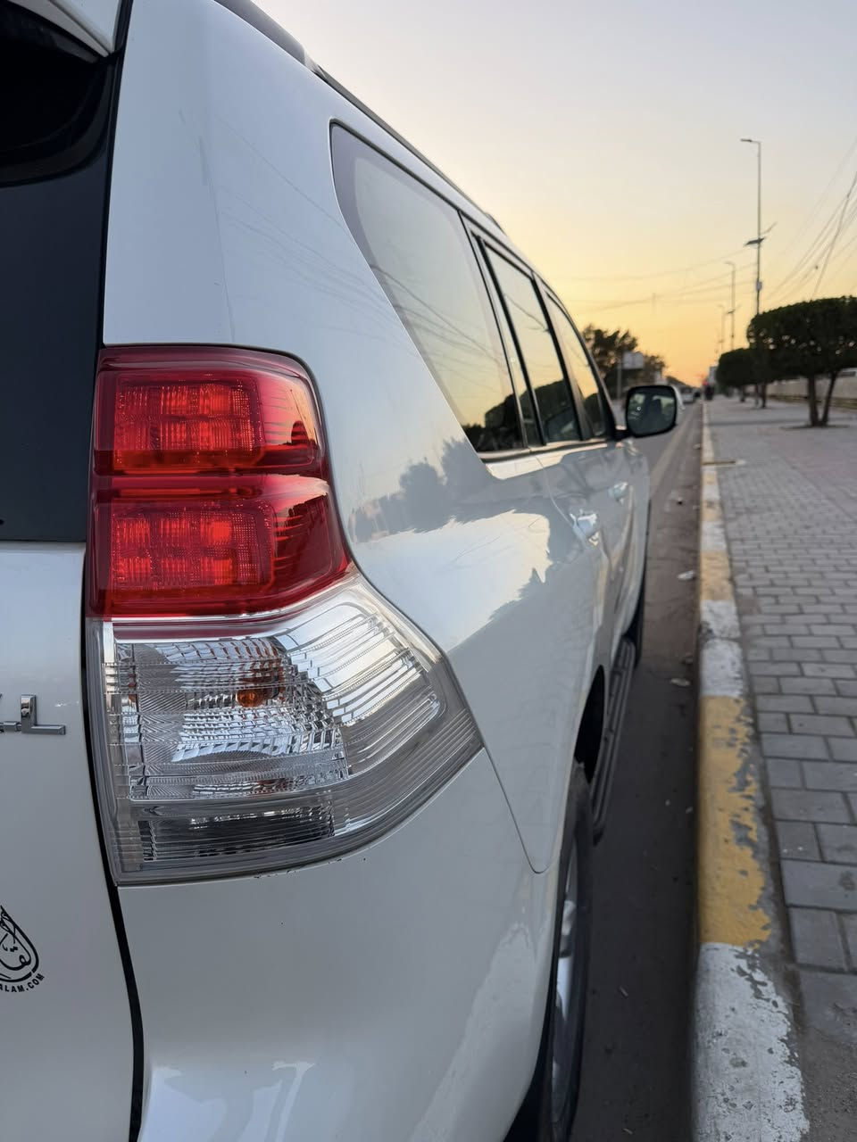 سلام عليكم
تويوتا برادو (4سلندر)  TXL مديل 2012 

ماشيه 196 الف حقيقي 

رقم اربيل 

شرط التحويل السياره باسمي سنويه جديده
تبريد ثلج 
سياره جاهزه ما بيها اي نقص 
سبعة راكب 
سبير تعليك 
شاشه +كامره + ثلاجة 
مري شفط + اشاره + بصمة ابواب 
تحكم ستيرن جهتين 
بصمات عدد 2
كير محرك عل فحص بدون فتح بلاد
محرك 2700

دوشمه جديده 7 راكب + ارضيه جديده
تخم تاير جديد دنلوب 

باقي التفاصيل وتساب او اتصال   

 ***********

مكان السياره بغداد حي اور السعر 265$

سياره كفاله عامه  وصور السونار موجودة
