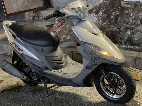 شباب دراجه رمبه قبل سبوع نزلتهه من علي كياره وصلهه بيهه دراجه بل كارتون مختمه من طول للطول والصور كدامك. السعر مليون و٢٠٠قفل بدون عمله وكلشي اكو بلسوك. مكاني بغداد حي النصر ***********
