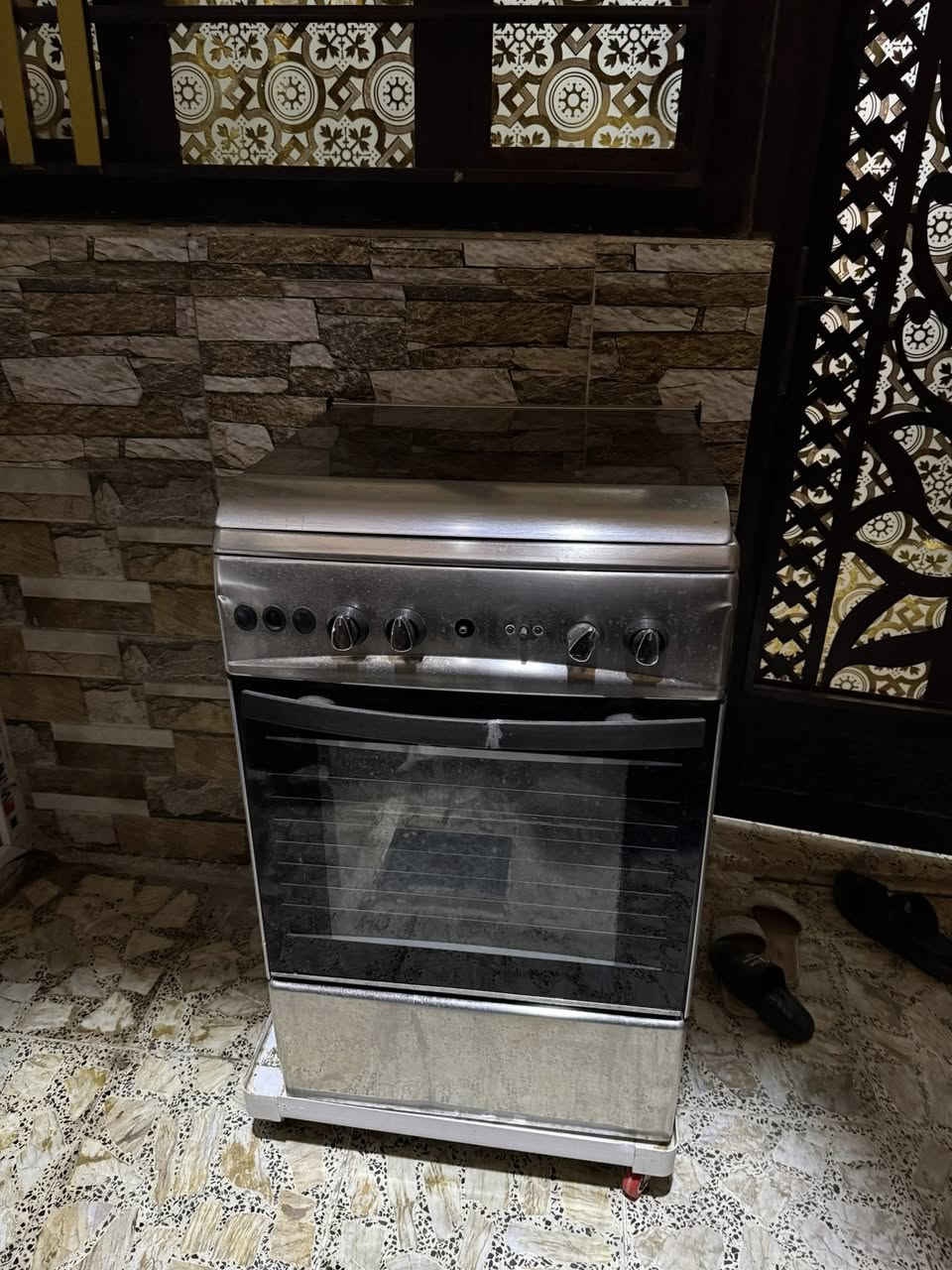 السلامً عليكم طباخ جديد و شغال البيع سعر 80 الف شراي يتصل علا رقم تالي *********** بي وتساب مكان الفلوجه حي الاندسً
