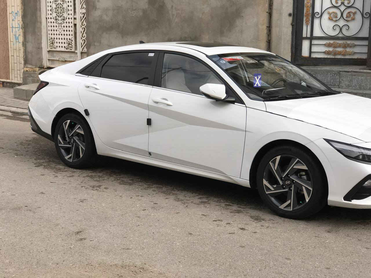 النترا تجميع صيني كفاله عامه كلش جديده ماشيه18 فول مواصفات فتحت سقف كشن جلد بصمه حساسات ارضيه جلد جنح خلفي اصلي جام مضلل بيها اضافات البصرة القبله *********** الشراي يتصل ويدلل
