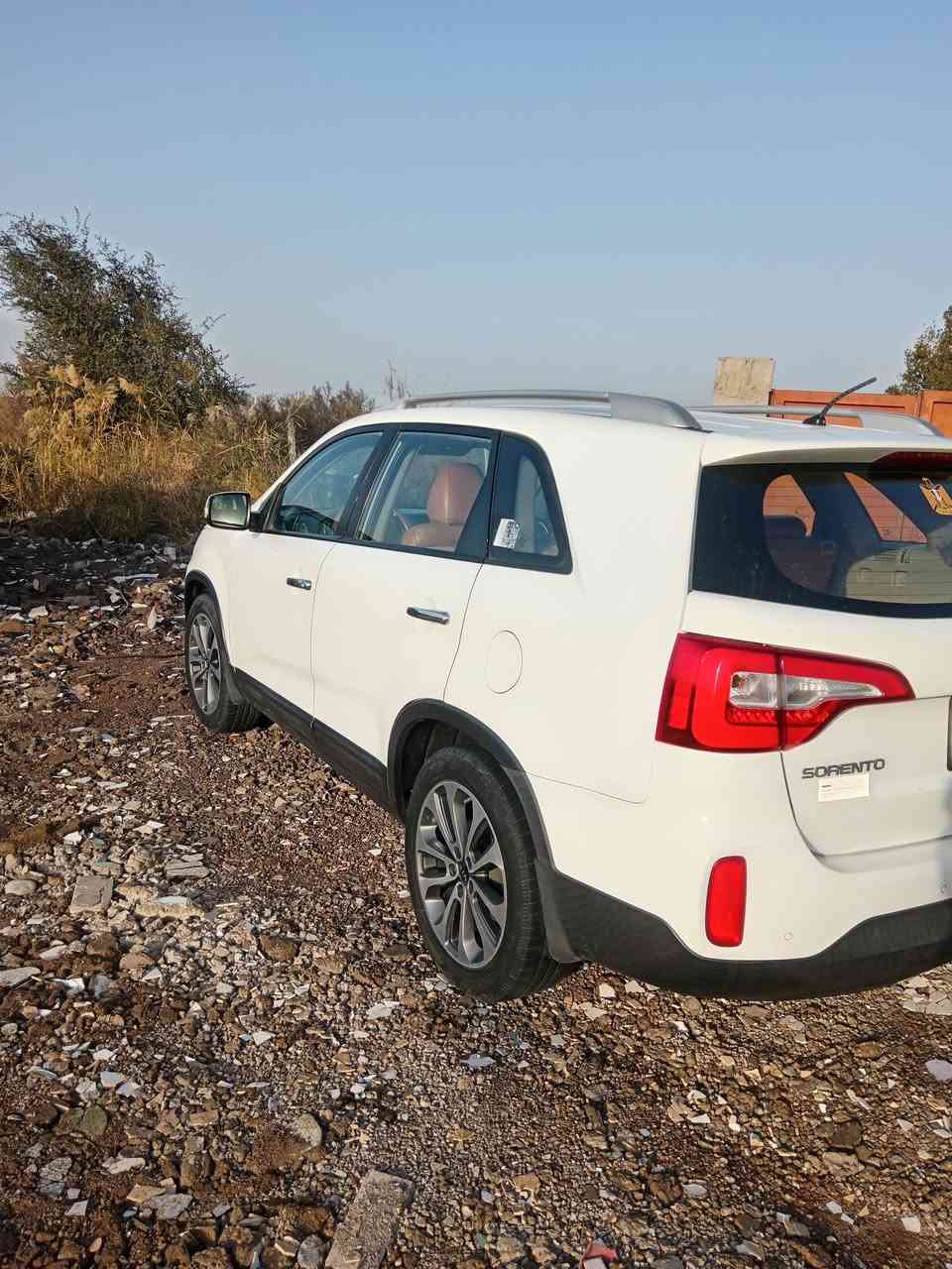 سورنتو 2015 خليجي بصمه تشغيل وبصمه ابواب 6 سلندر 7 راكب ثلاث قطع تبريد حساس امامي خلفي اشاير بالمري كامرة خلفيه مري شفط كشن كهرباء بردات تحكمات ستيرن رقم بغداد دولي بسم جيراني (صبغ شبر مكان الرقم بقبق الجنطه فقط)  سعر185 ***********  مكان واسط الدجيلي
