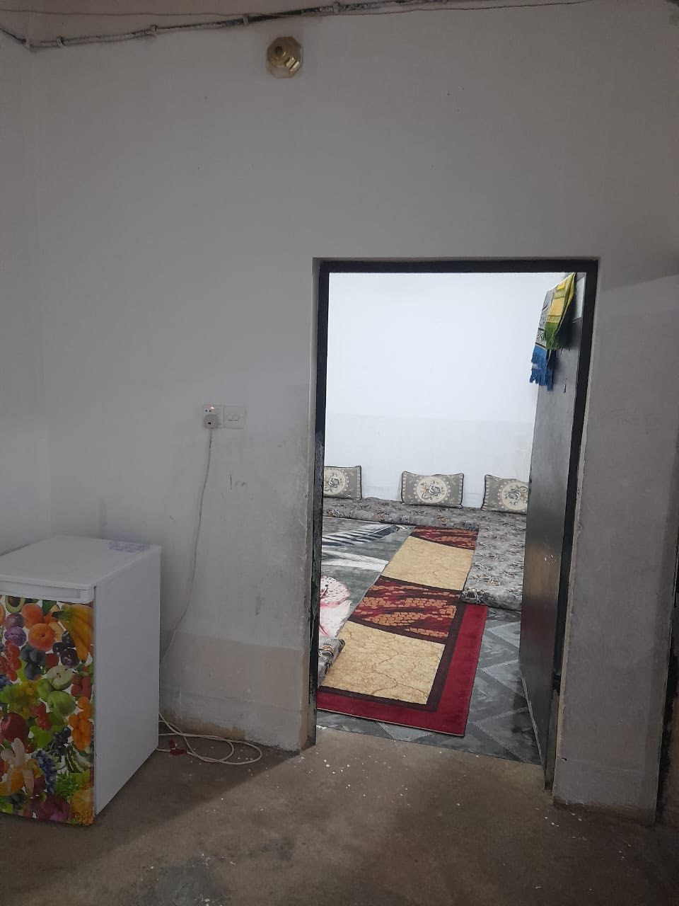 متوفر شقة للأيجار
تحتوي غرفتين نوم وصالة ومطبخ وصحيات التأميم ٨ شباط 

فوق مجمع العبيدي

للتواصل 

***********
