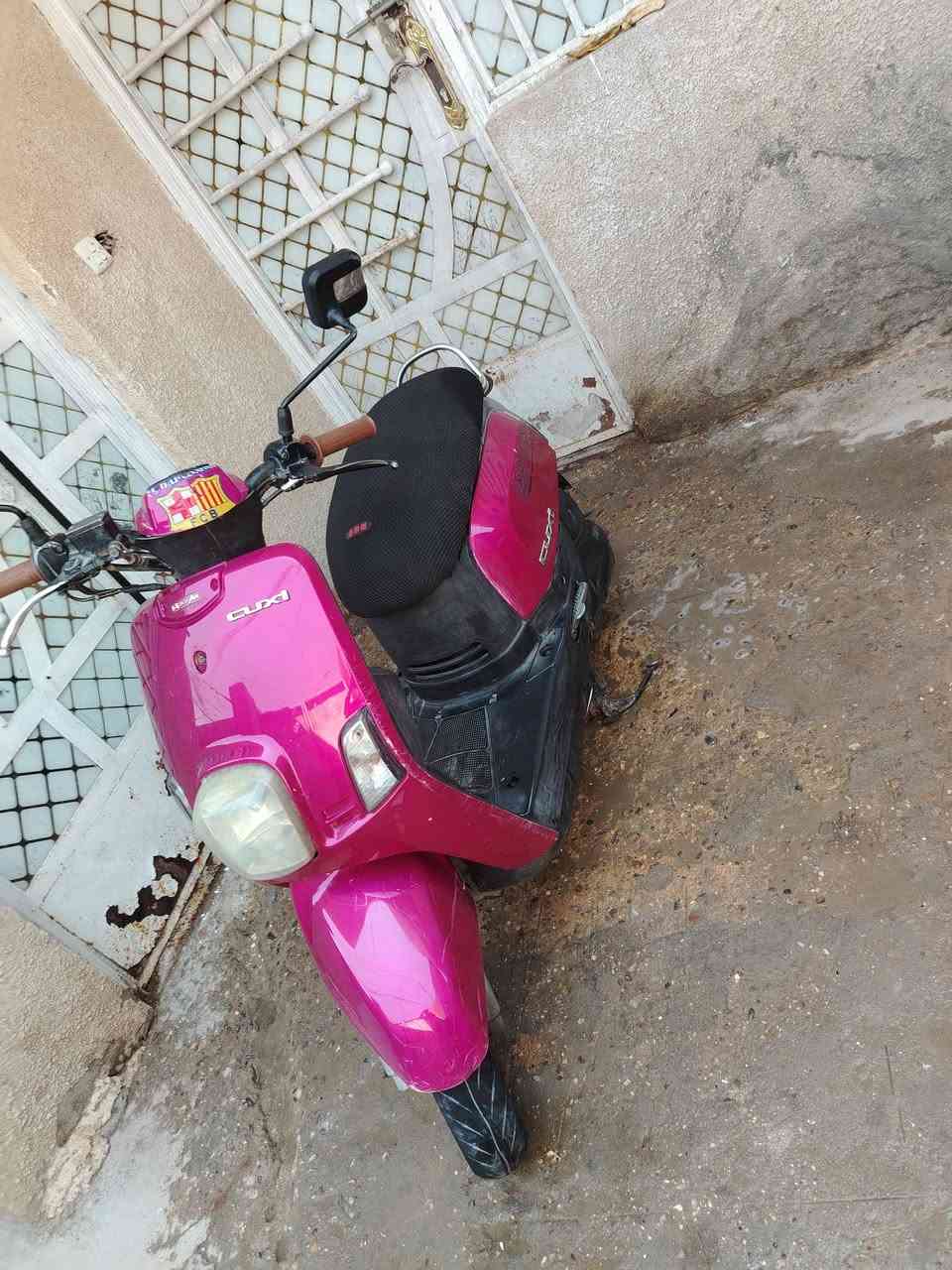 السلام عليكم
دراجة بوليسي للبيع
دراجة جاهزة نكرة سلف
العنوان المشتل
الاتصال ***********
السعر ٤٥٠
