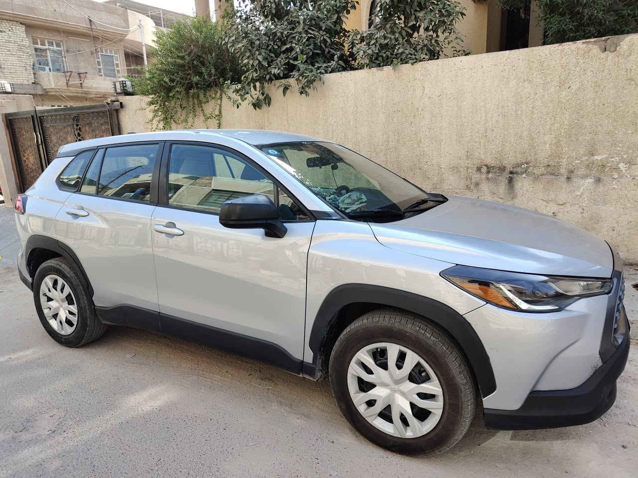 للبيع فقط كورولا كروس   2022 بنزين وارد امريكي 
ماشيه 49000 km
لون رصاصي 
رقم بغداد
محرك 2.0L ياباني
تبريد قطعتين  
مراقبة النقطة العمياء
منافذ type c
تحذير مغادرة المسار
مانع تصادم
اتو هولد
هاند بريك كهرباء
شاشه تدعم كار بلاي
مانع انزلاق
داخل قماش
الضرر بسيط فقط البنيد امبدل وتعديل بسيط بداية شاصي 
وسونار موجود
السعر 169$  
للاستفسار ***********
