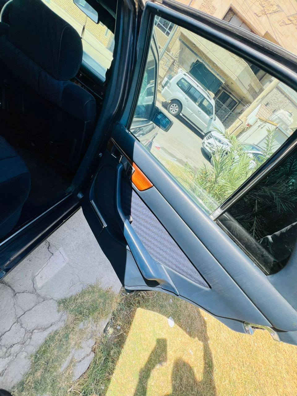 سلام عليكم
مارسيدس جامبو
باب قصير
موديل 1988
مكان السياره بغداد
الهاتف ***********
