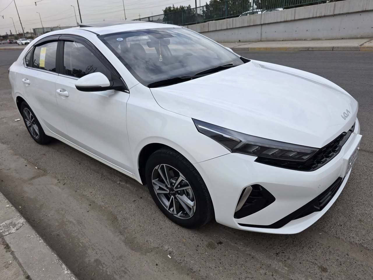 السلام عليكم K3 موديل 2025 مكفوله عده شخط بسيط موضوح بالصوره ماشيه 19 السياره فول مواصفات محرك 1500 كشن جلد فتحة شاشة حساس تحكمات ستيرن مري شفط لدات امامي خلفي السياره جديده تريد تحويل او وكاله بسم عربي السعر  148 مكانه بغداد المواصلات للاتصال ***********
