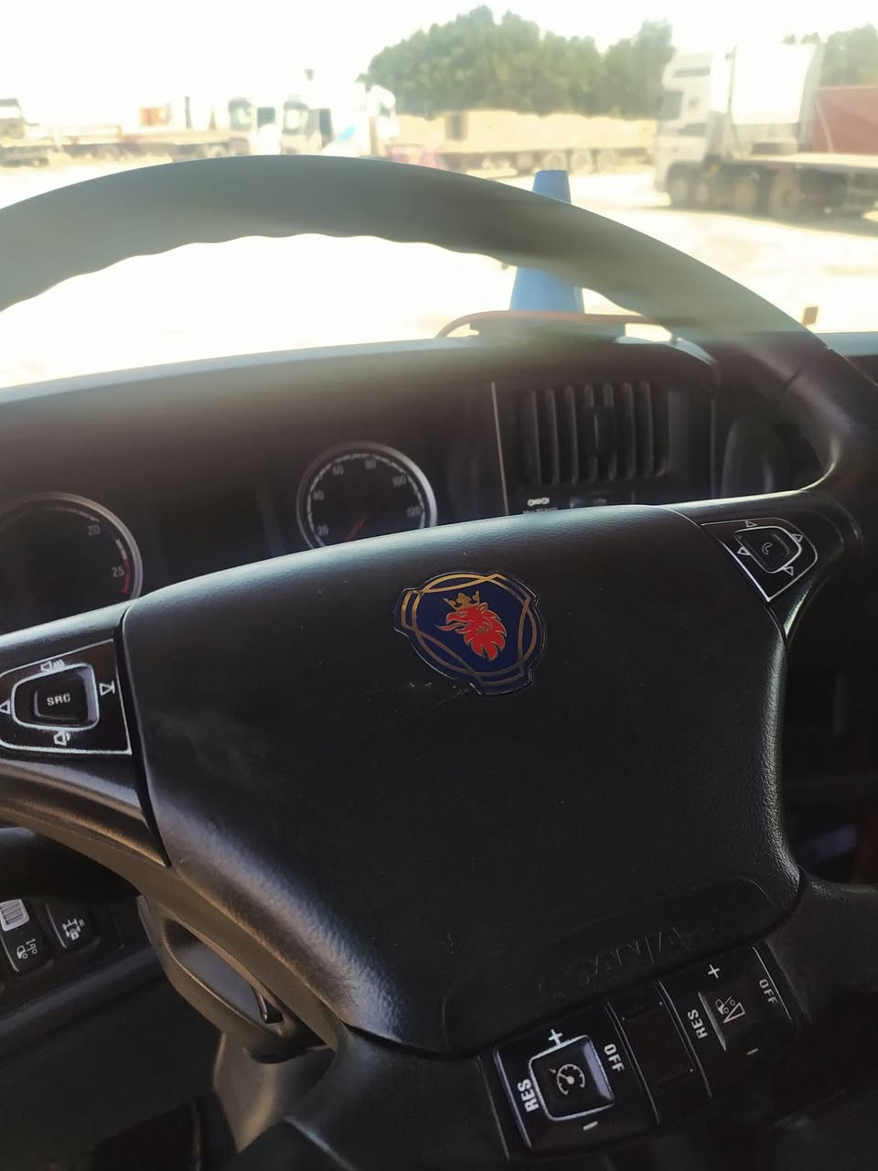 سكانيه للبيع موديل 2014 تخم تاير كير3 3 رتايدر ثلاجه رأس بلادي عربانه خالد الجنابي سنويه جديد ***********
