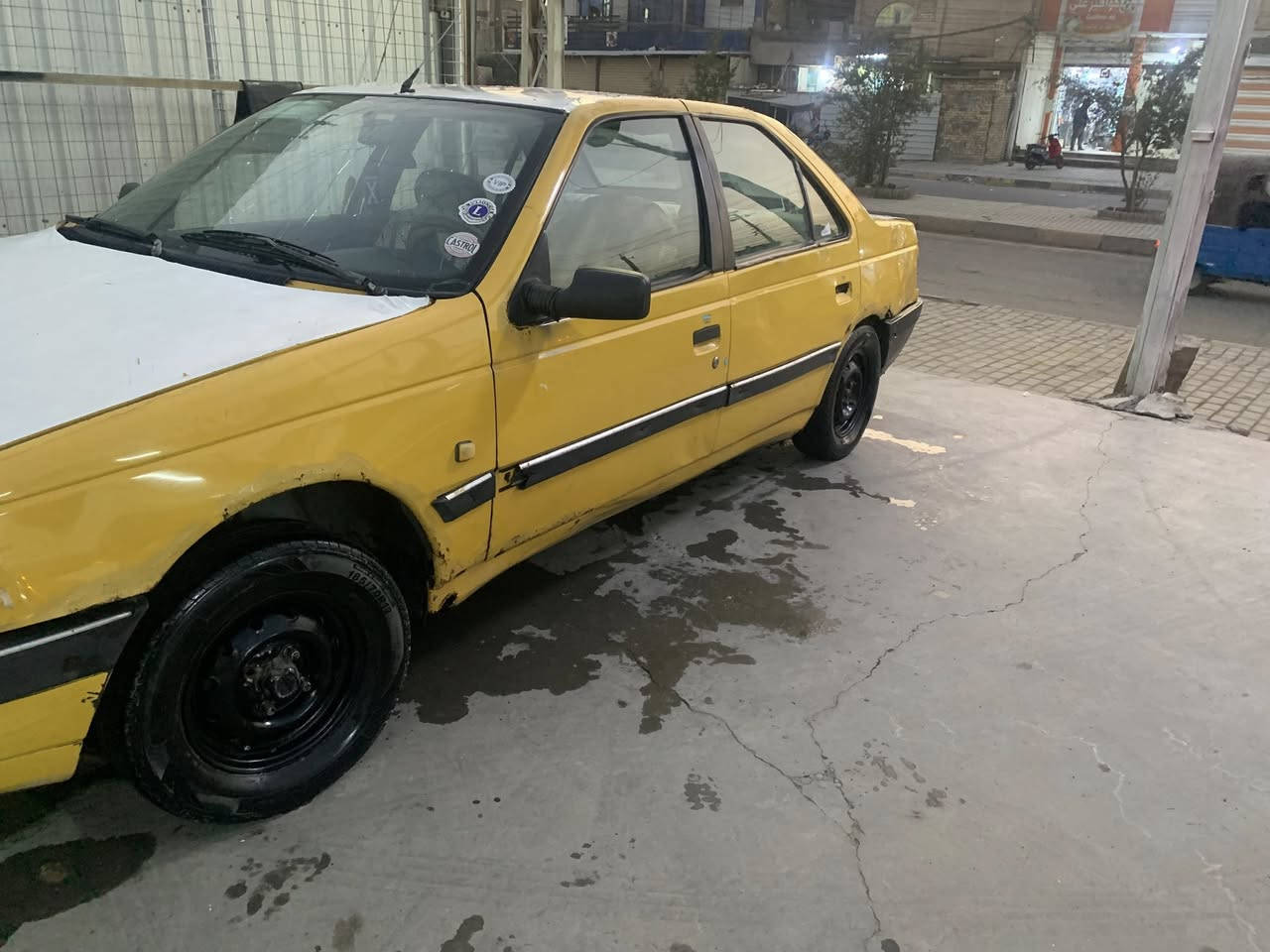 السلام عليكم بيجو روى 2009للبيع بغداد الزعفرانيه السعر 9 ورقات منل الاخير نهايتهه قفل شغاله مابيهه شي بس محركهه يبخر وصاحبها ما اندلهه 
 كيرهه وكلجهه جديدات الشراي يتصل ***********
