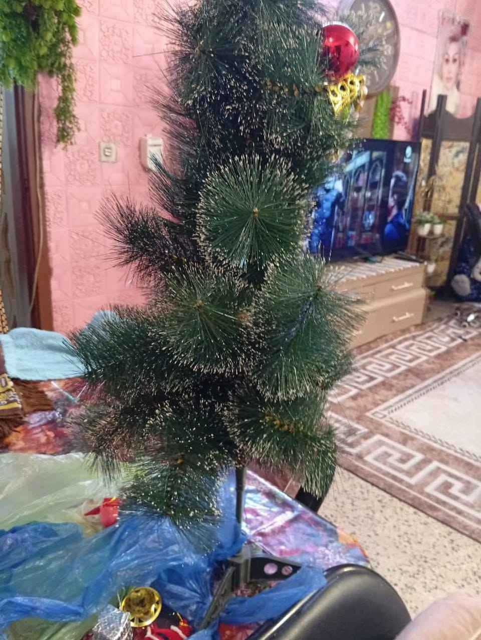 للبيع لحفان عدد ٢ وبطانيه سعرهن ٢٥،بردات الحمرا الرصاصي اثنينهن ٣٠ جدد، بردات الزوج ١٠، بنكه ١٥،رفوف كلهن ٢٠ شجره ١٠، طبله خشب ٢٥،نراكيل خشب وطه القطه ٣٠ نقص الشيشه، تلبسه تخم الجوزي ٢٥،البوهيمي ٣٠ الأصلي، الفرو ٢٥، كلهن عشر مقاعد الشراي فقط يدخل خاص توصيل ماعندي مكاني بغداد السيديه بغداد, العراق


**إذا كنت صاحب هذا الإعلان وتريد حذفه لأي سبب، رجاءا أرسل رسالة إلى الدعم الفني**