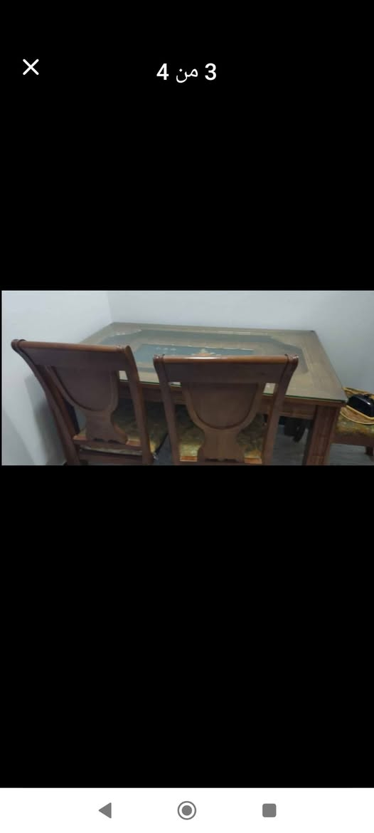 ميز طعام خشب ٦ كراسي خشب نظيف السعر ٢٣٠ وبي مجال
العنوان الحريه 
***********
