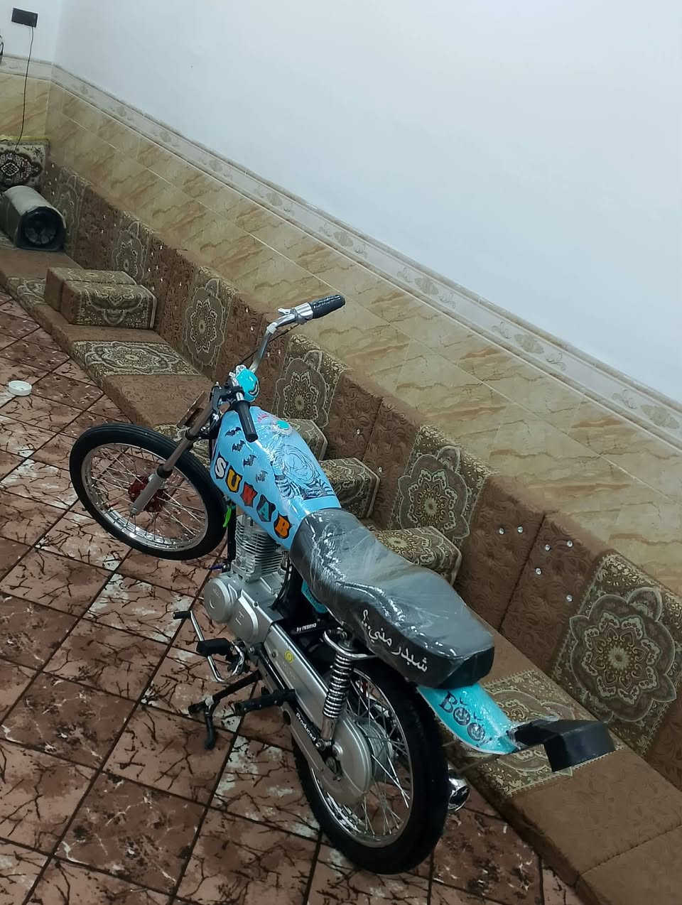 سلام عليكم ماطور تعمير جديد صارله شهرين وكله مختم وصلي مكينه نامه الصلي
شاصي دوات دوات دراجه حله من صوره 
مكاني شاميه السعر خاص رجاهن ما شتري سمع حجايه مو حلوه 
رقمي ***********
