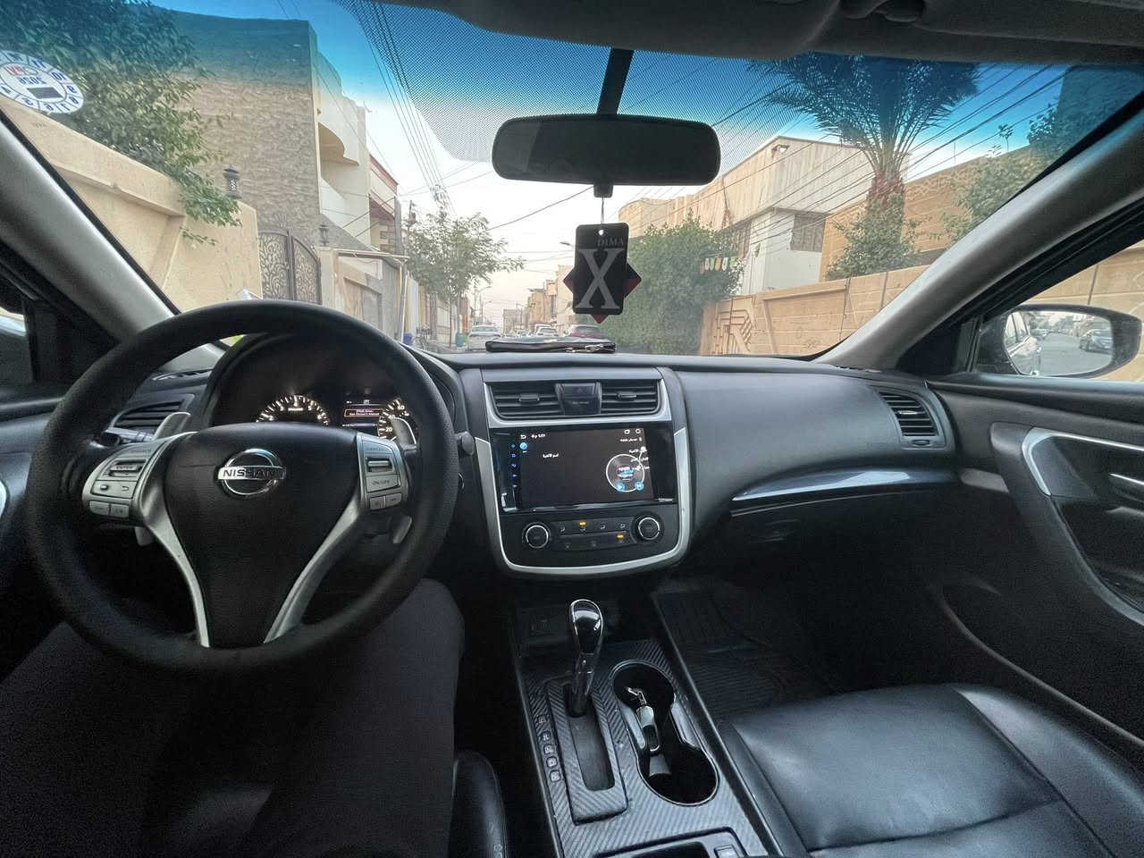 السلام عليكم التيما للبيع موديل 2018 وارد امريكي رقم دهوك  ماشيه (فقط 74 الف مايل )الدولي بسمي السياره بيها صبغ 3 قطع فقط بدون دواخل حادثها من امريكا جاملغ سايق امامي خفيف جدا وبالعراق حادث جاملغ عكس سايق هم خفيف مابيهن اي تبديل اي قطعه نفسهن معدلات  بدون اي معجون صدر امامي خلفي ويل كب كروم اسود بلادي السياره حلوه وكاعده مال جناي مواصفات (SR)سبورت
جنح رياضي بلادي 
شفتات  ستيرن 
شاشه 
كامره 
كشنات جلد اسود غرفتها كلش جديده 
تحكمات ستيرن 
هيتر بالكشنات 
كشن كهرباء 
زنون عالي ناصي 
اواكس 
Usb
ومواصفات ال SR معروفه 
مكان السياره الانبار فلوجه 
سعر السياره 116ورقه وبيها مجال بسيط جدا
للاستفسار 
***********
او خاص
