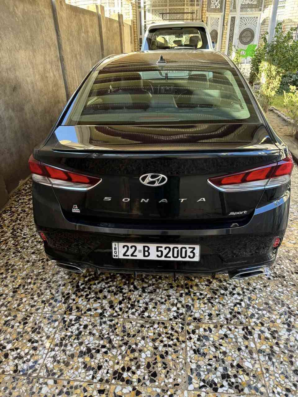 السلام عليكم للبيع سوناتا موديل 18
رقم اربيل انكليزي سنويه 29
بسم عربي هنا ابكربلاء 
السياره فول موصفات للخير معروفه 
موصفات السبورت 
سونارهه بلمنشور 
بدون ايرباك 
ماشيه 147
جاهزه من كلشي كير مكينه تبريد حداديه تخم تاير 
السياره جديده حيل 
السعر 130 مكاني كربلاء الاستفسار اكثر 
***********
